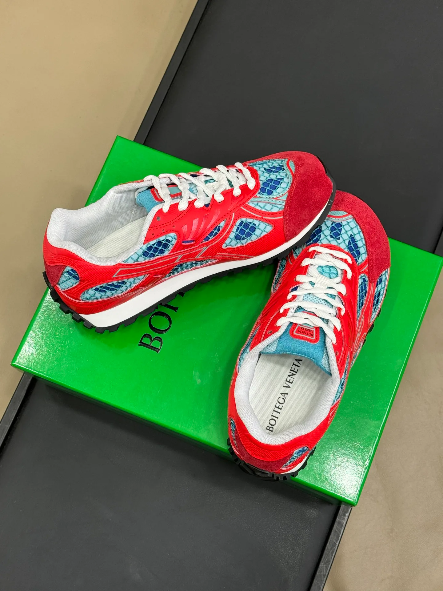 Кроссовки Женские Bottega Veneta 28346