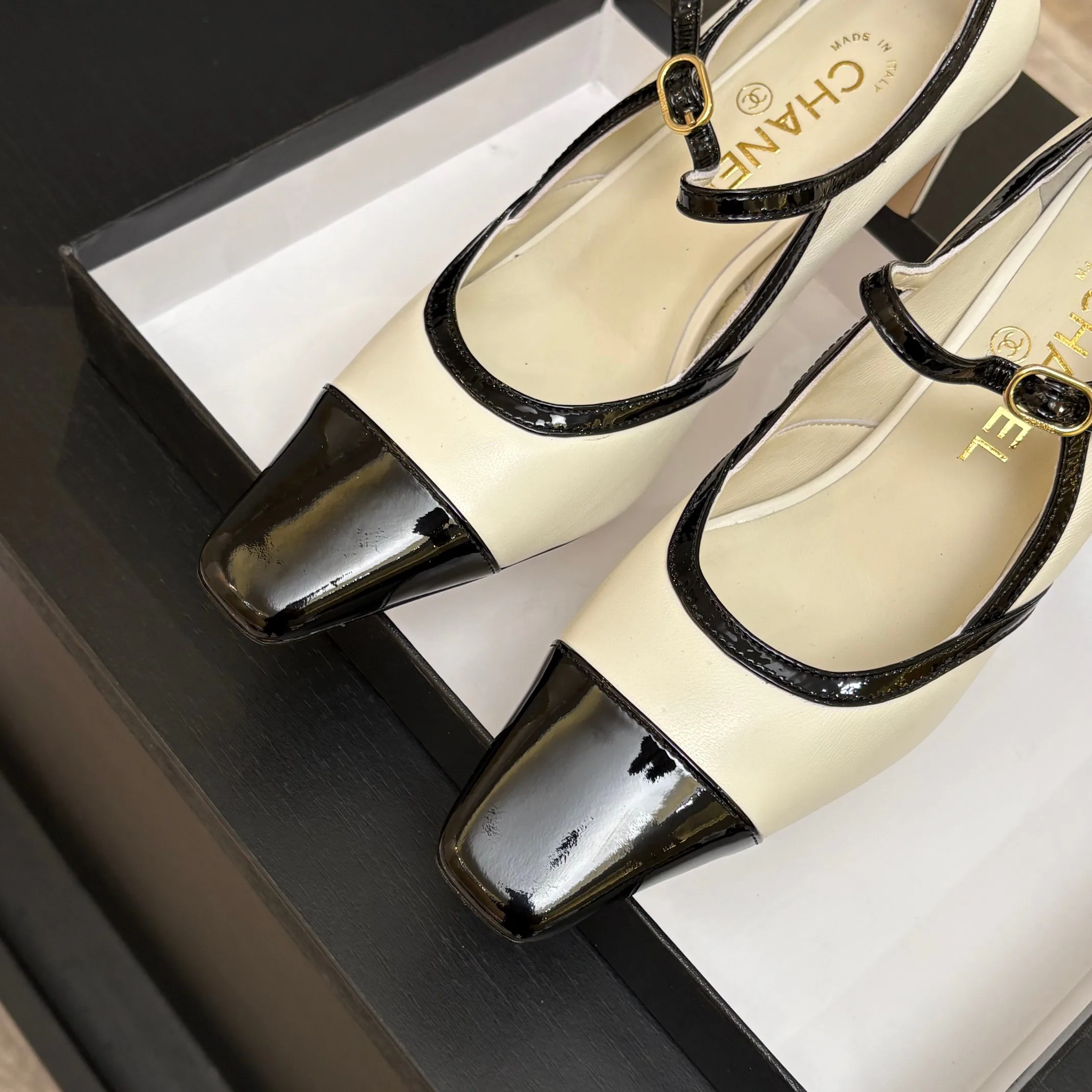 Туфли Женские Chanel 17448368