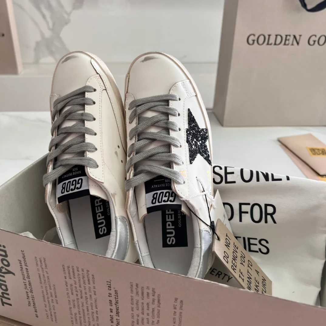 Кроссовки Женские Golden Goose 16995645