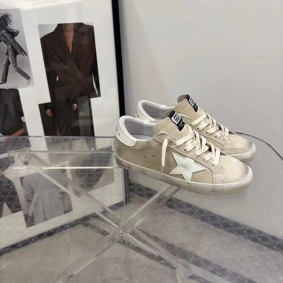 Кроссовки Женские Golden Goose 18265604