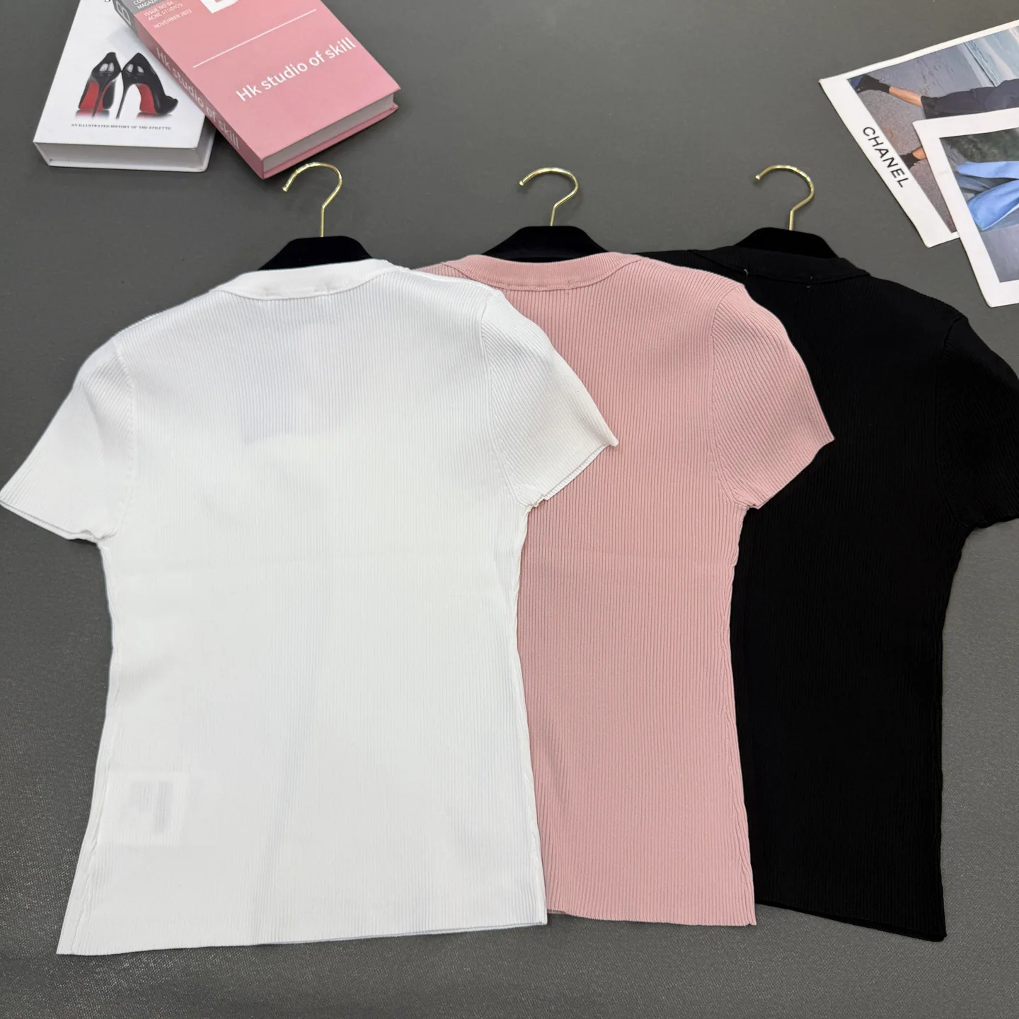 Футболки Женские Prada 27321