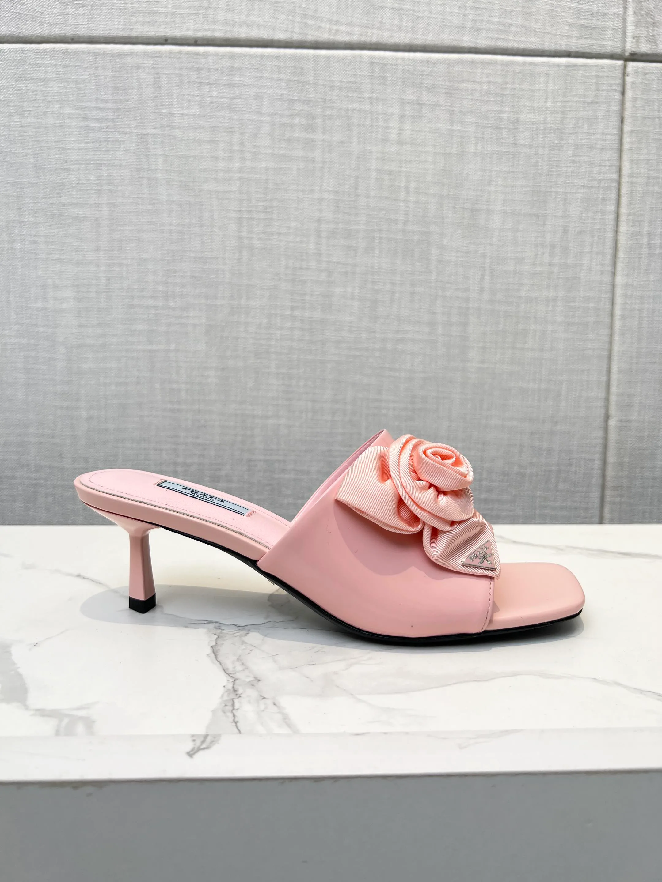 Сандалии Женские Prada 11386429
