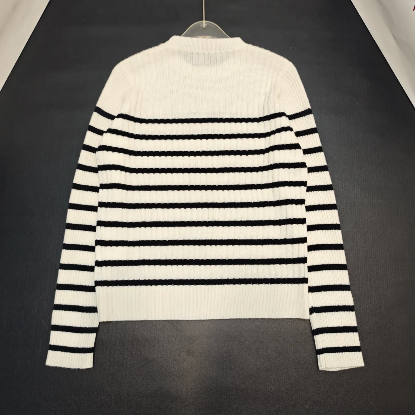 Джемперы И Свитеры Женские Chanel 18727307