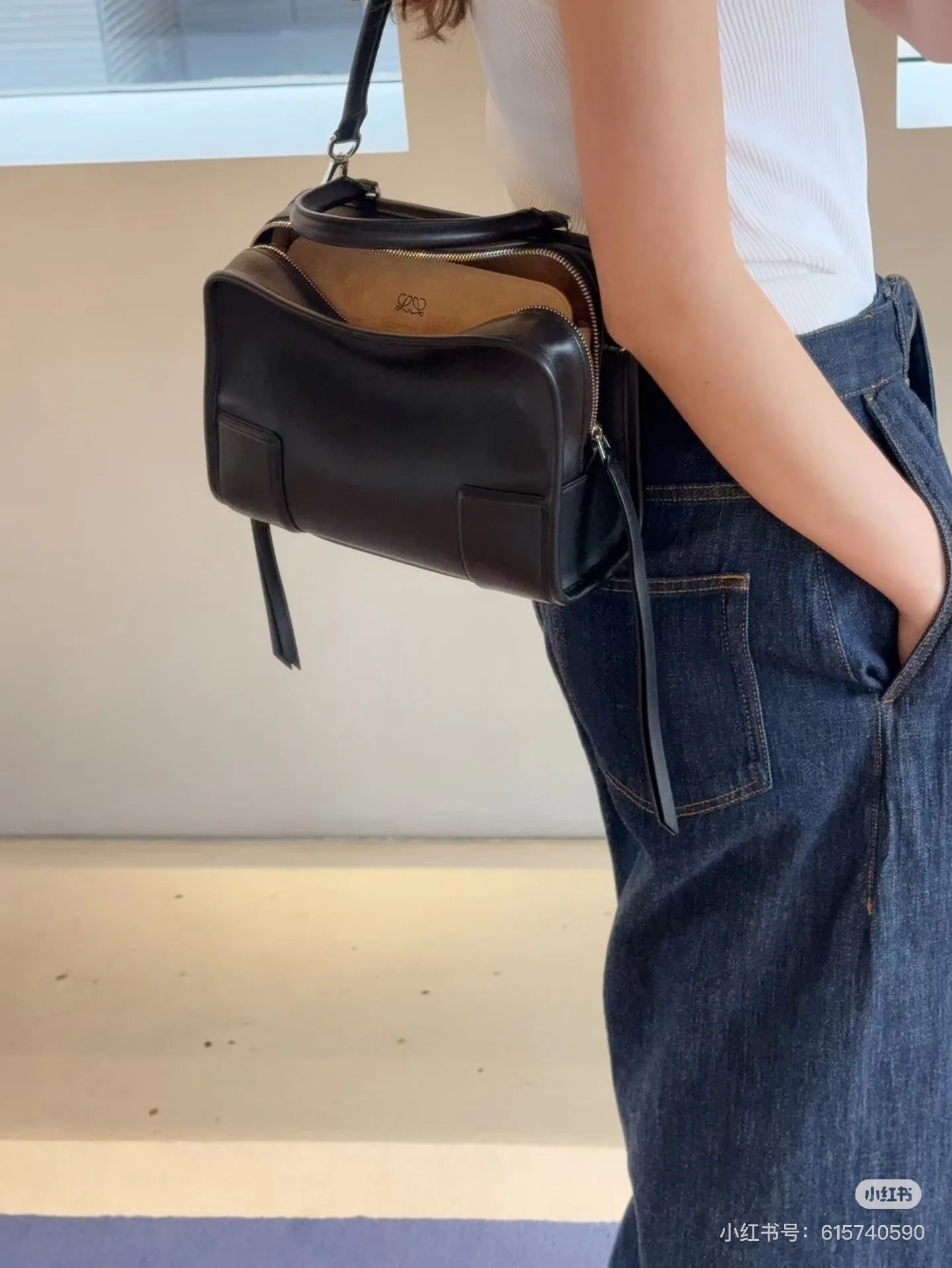 Классические Сумки Женские Loewe 11892168