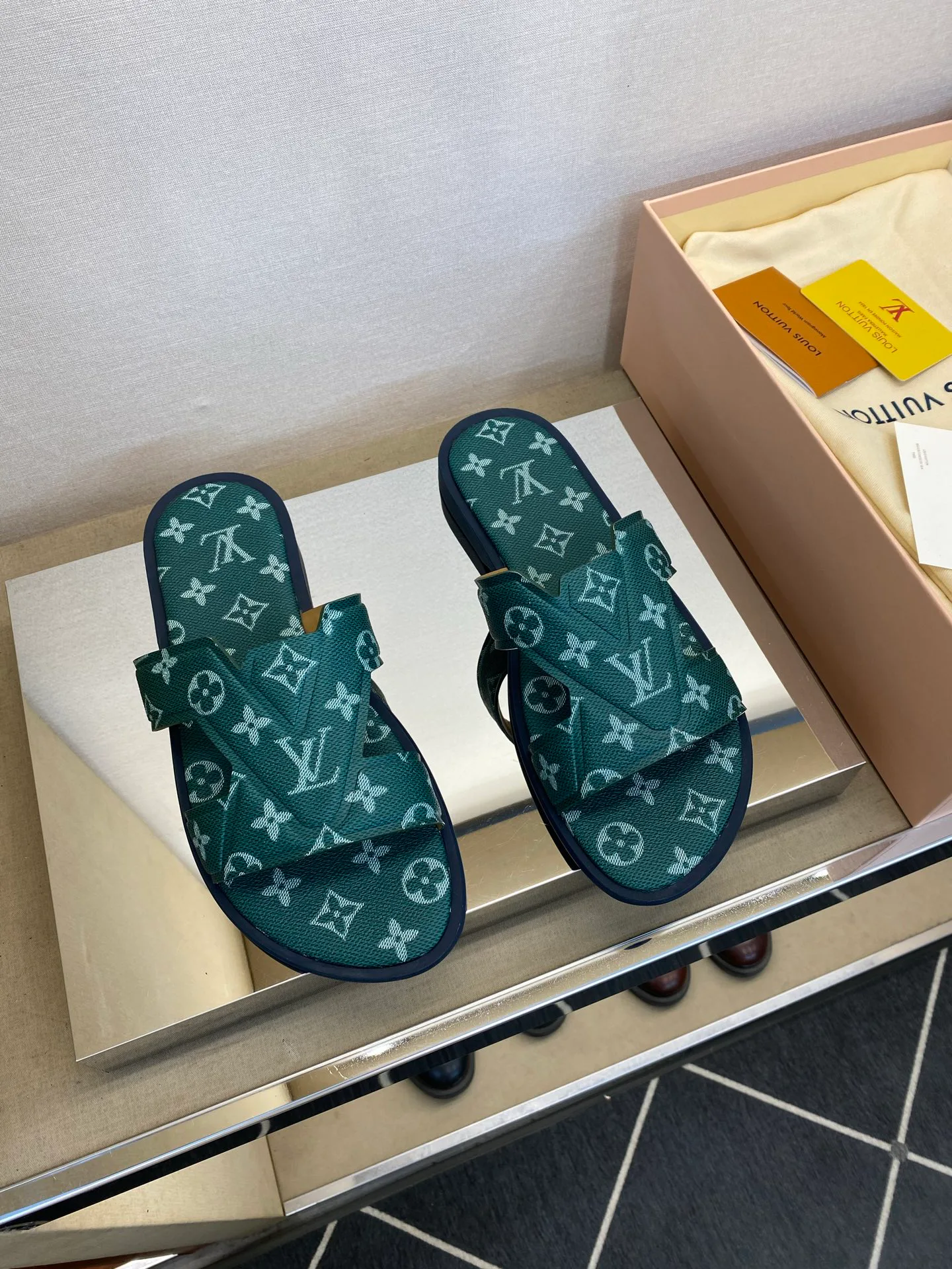 Шлепанцы Мужские Louis Vuitton 13080183