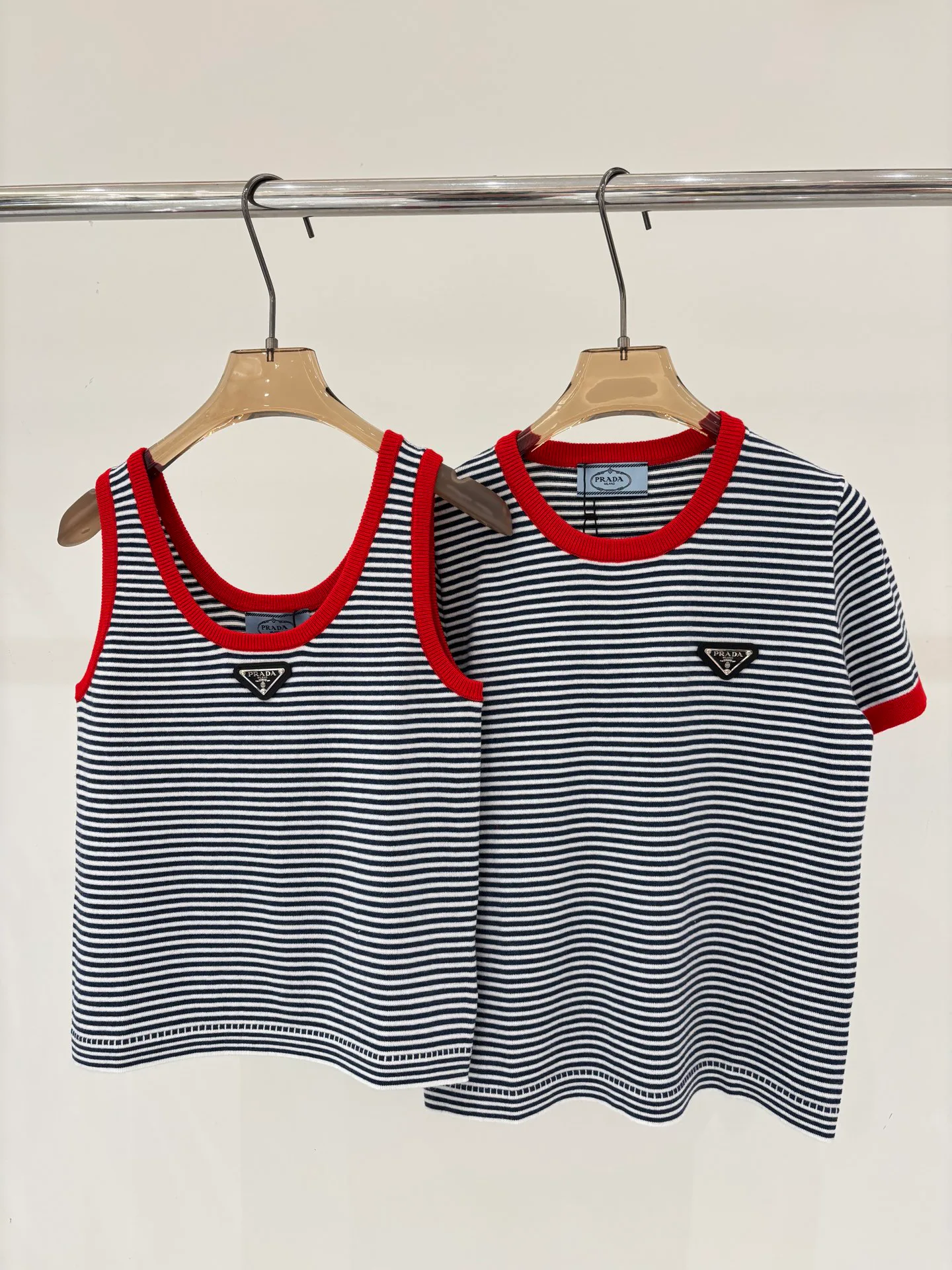 Футболки Женские Prada 11893936