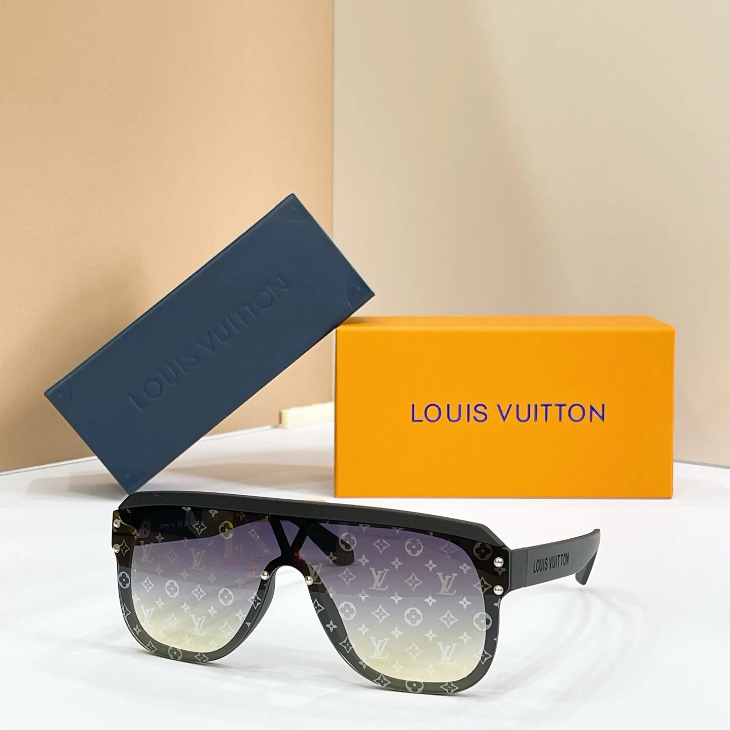 Очки Louis Vuitton 17495845
