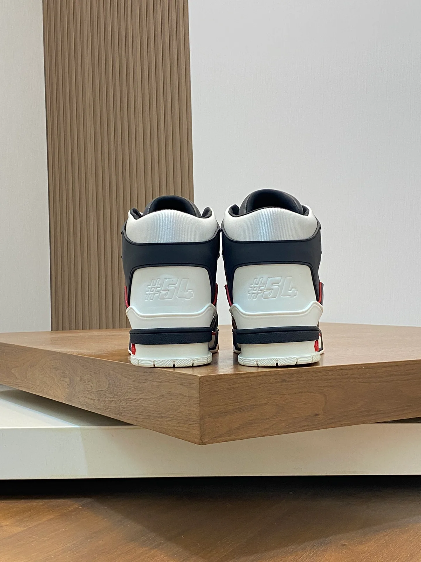 Кроссовки Мужские Louis Vuitton 1483818