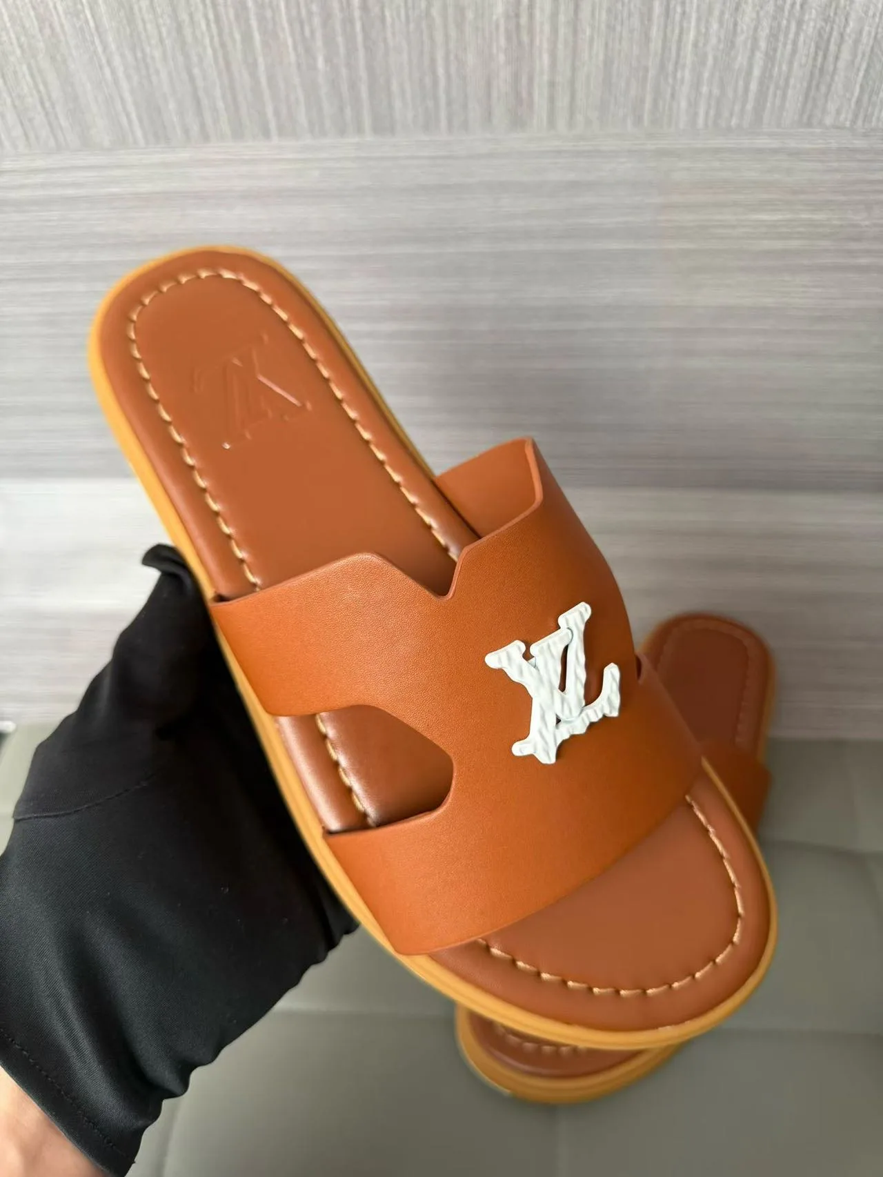 Шлепанцы Женские Louis Vuitton 829505