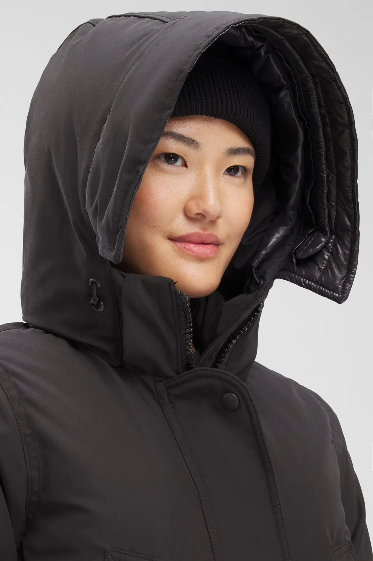Куртки И Пуховики Женские Canada Goose 18188613