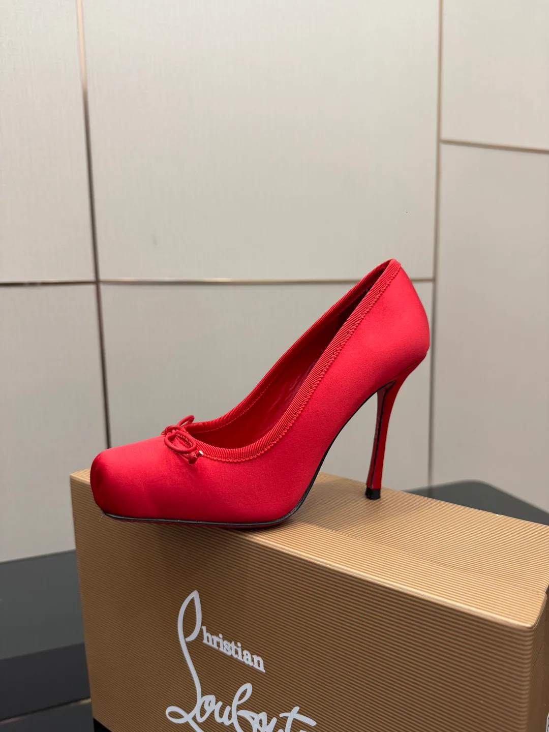 Туфли Женские Christian Louboutin 339129