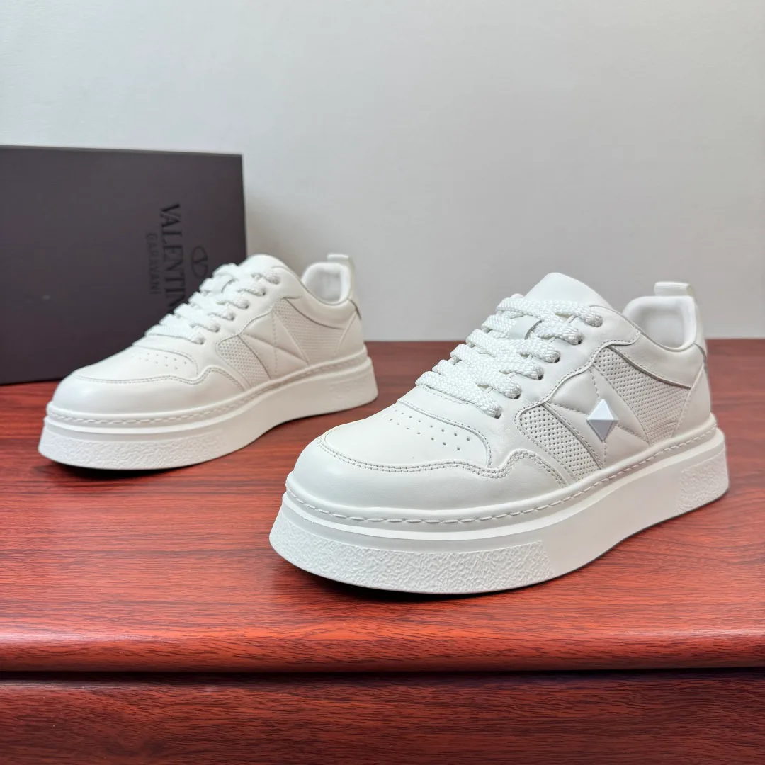 Кроссовки Мужские Valentino 13435978