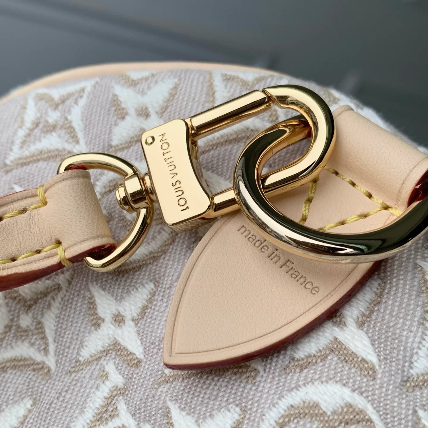 Классические Сумки Женские Louis Vuitton 17806371