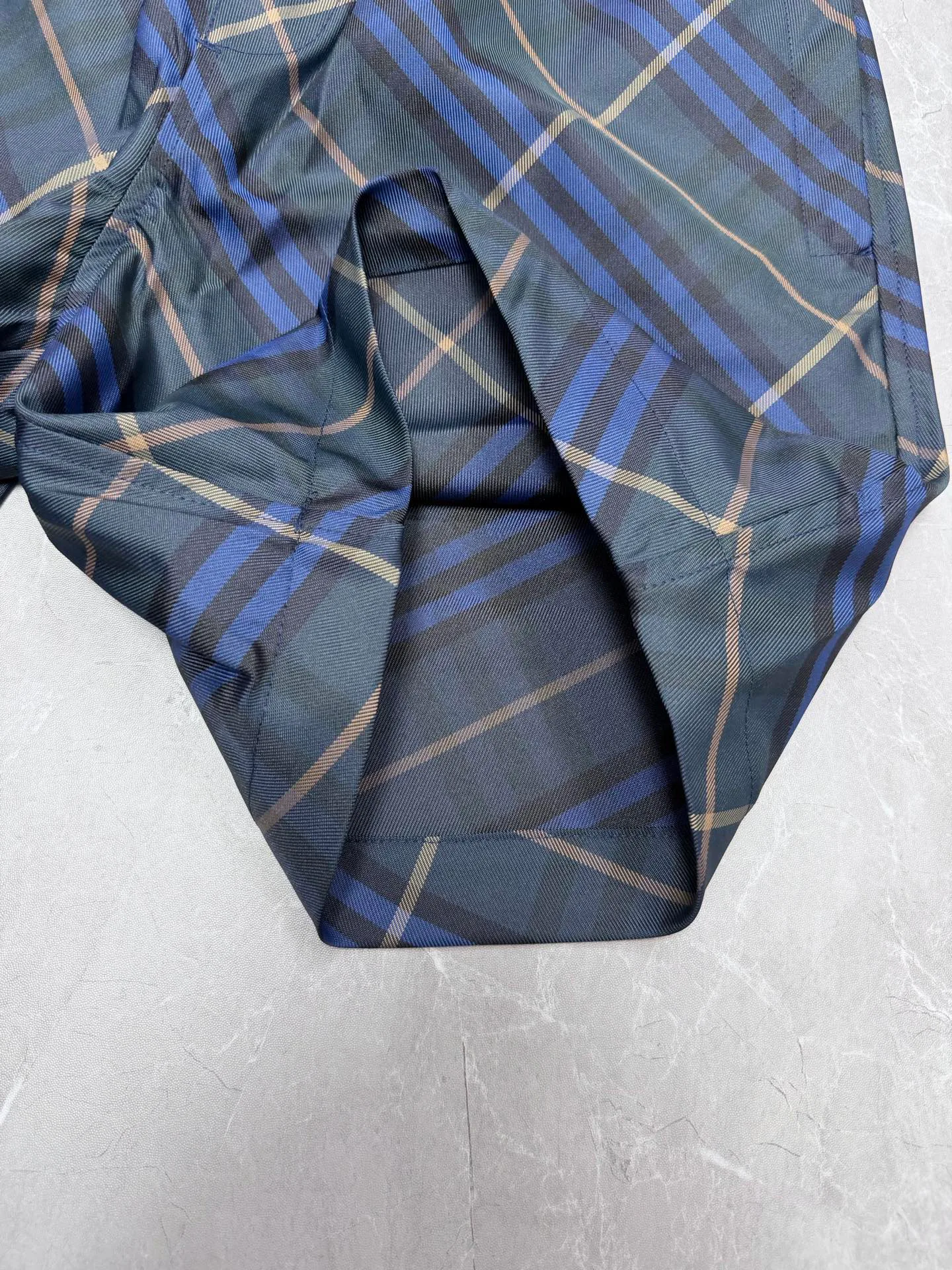 Шорты Мужские Burberry 13554834