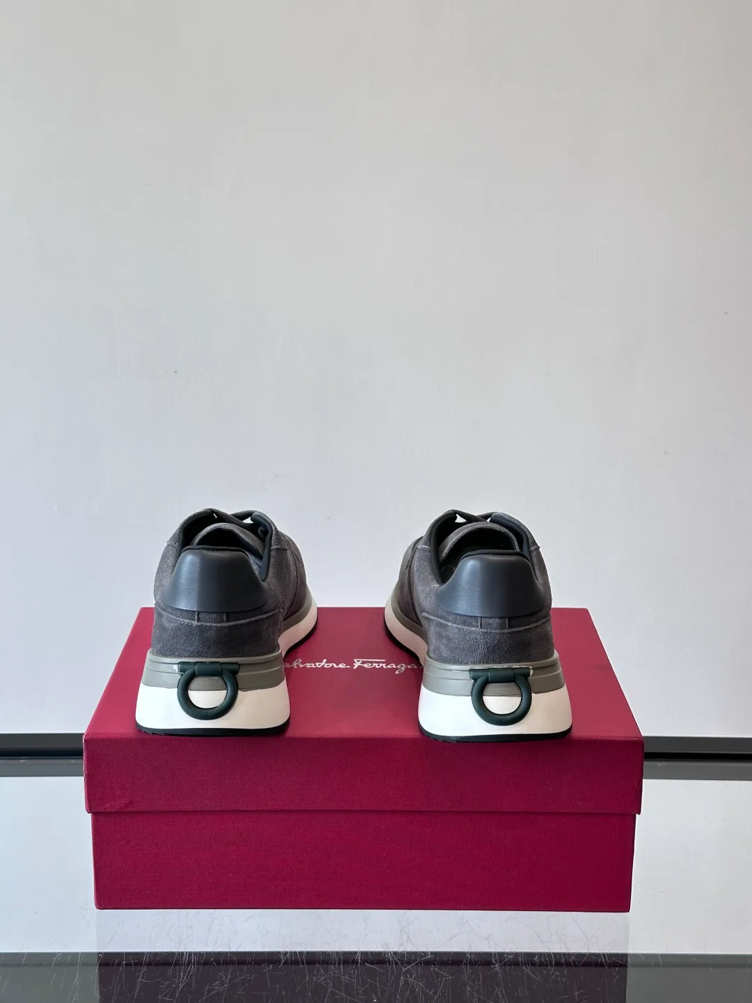 Кроссовки Мужские Salvatore Ferragamo 367240