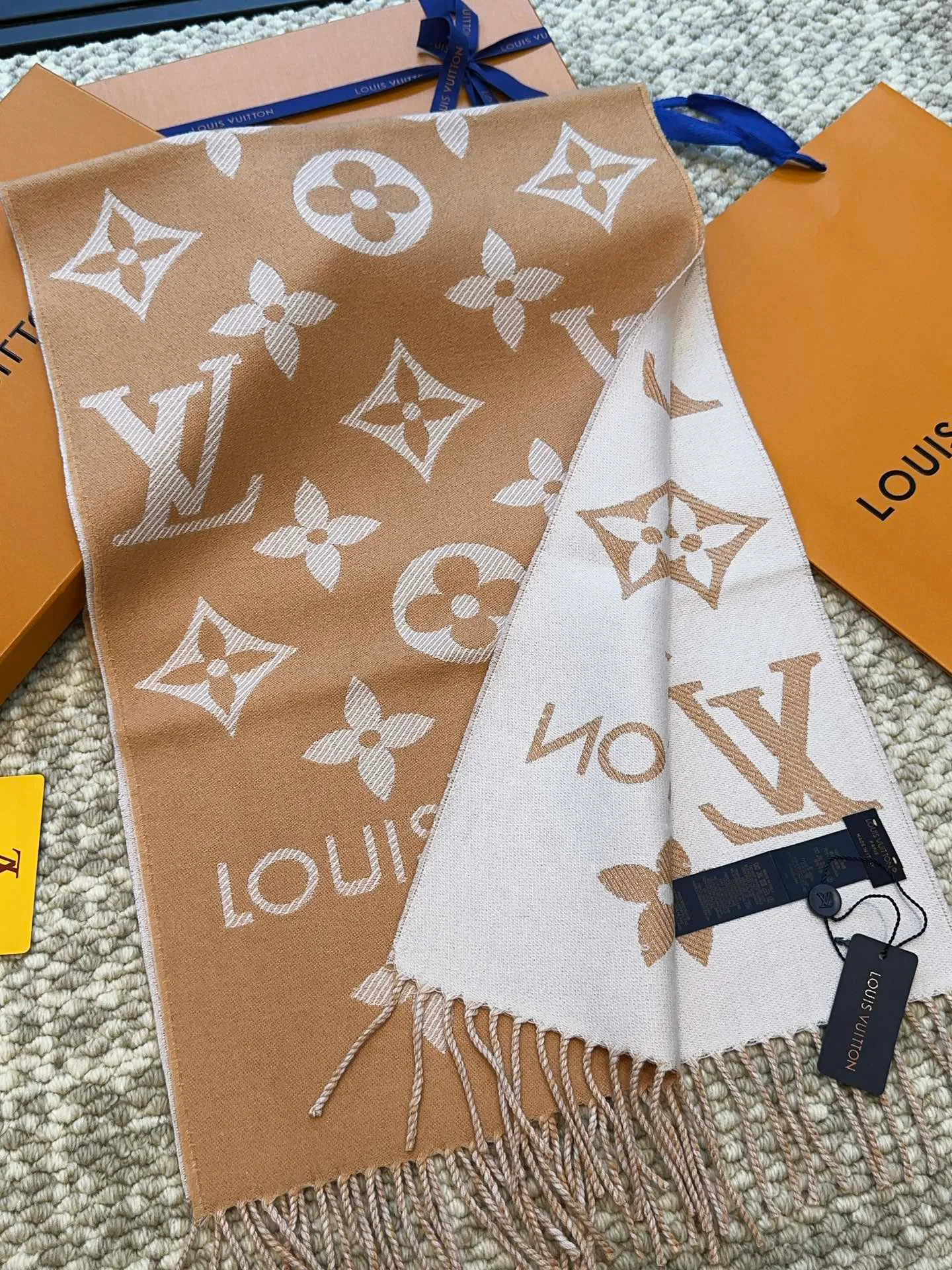 Шарфы Louis Vuitton 240444