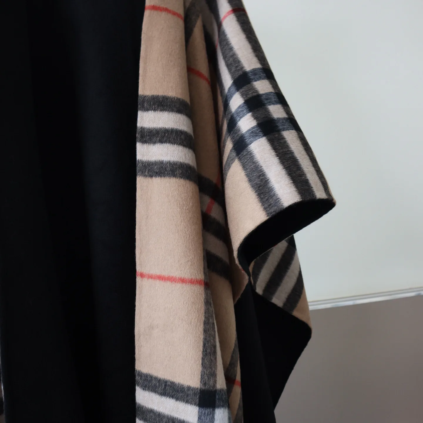 Пальто Женские Burberry 18003149