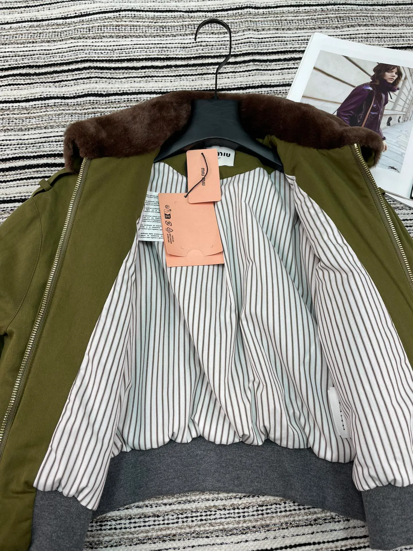 Куртки И Пуховики Женские Miu Miu 3924393