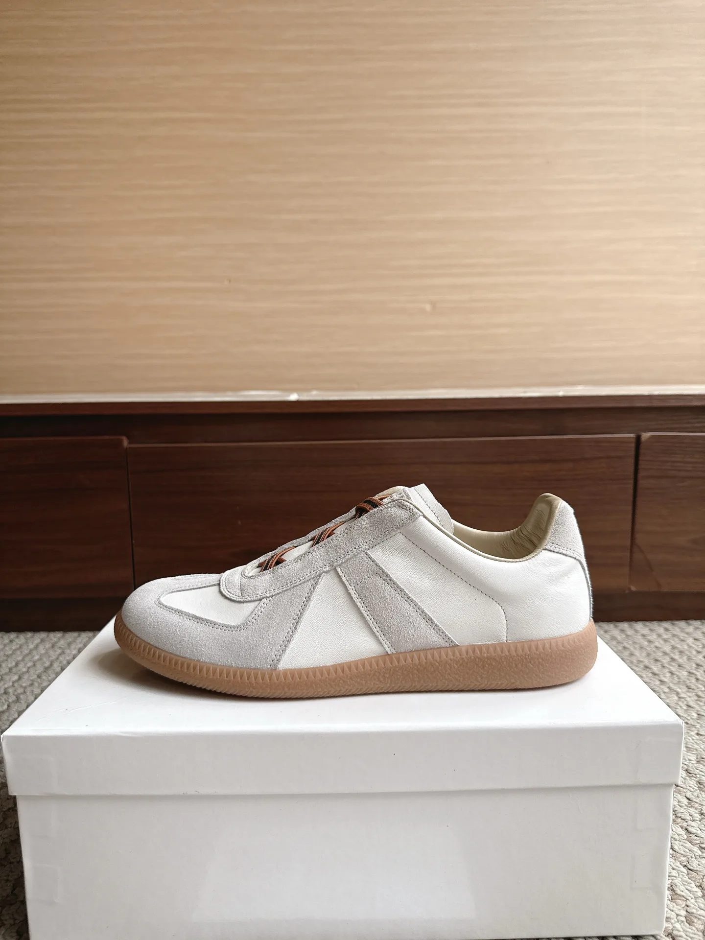 Кроссовки Женские Maison Margiela 17607657
