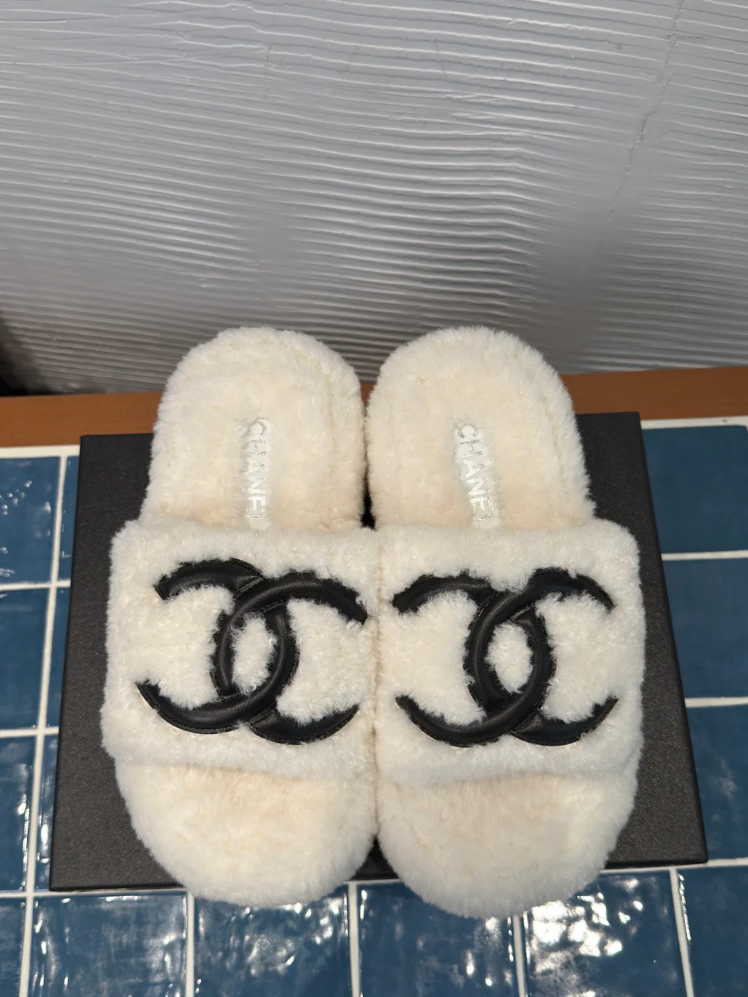 Тапочки Женские Chanel 17931777