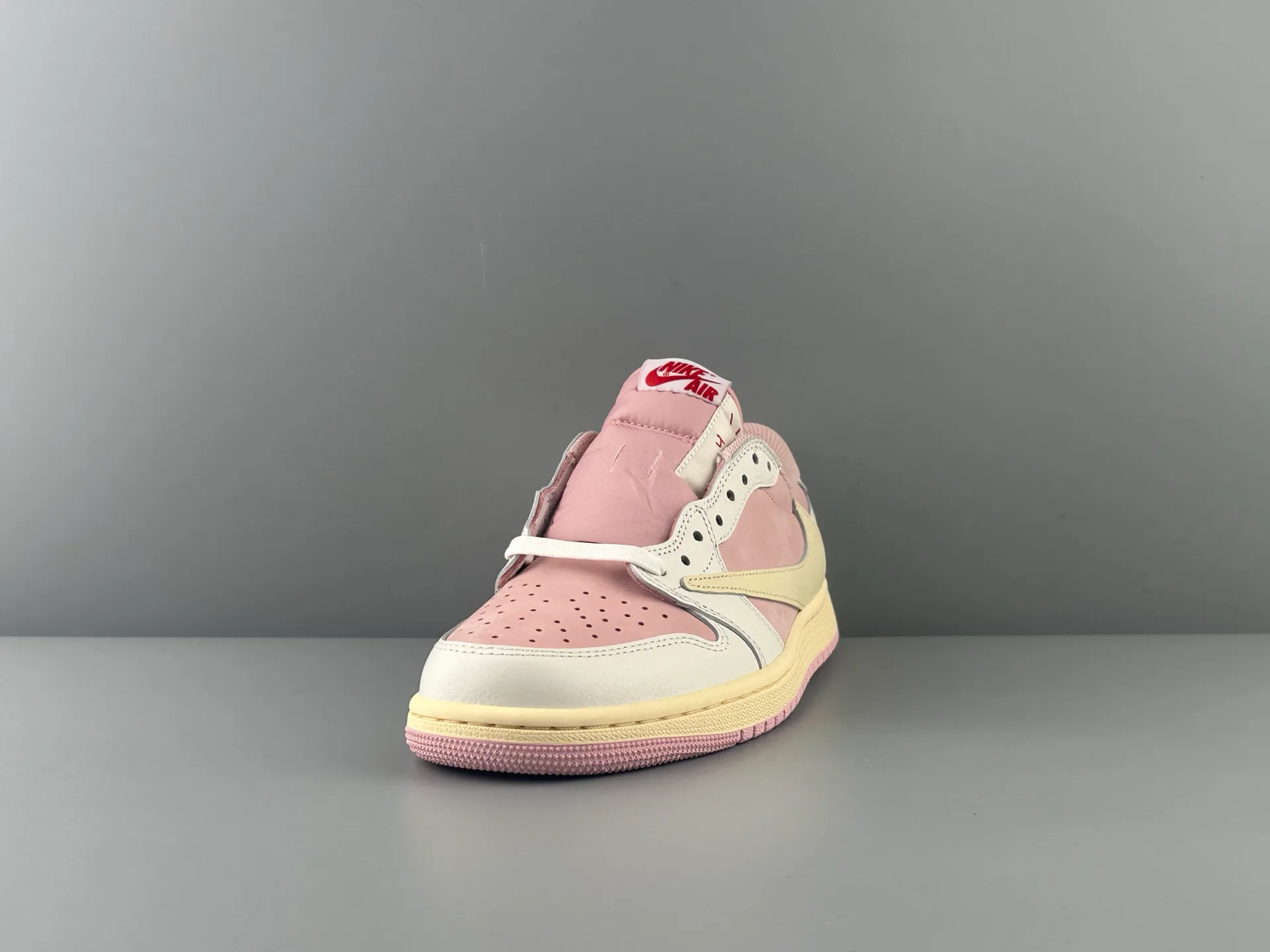 Кроссовки Женские Air Jordan 707401