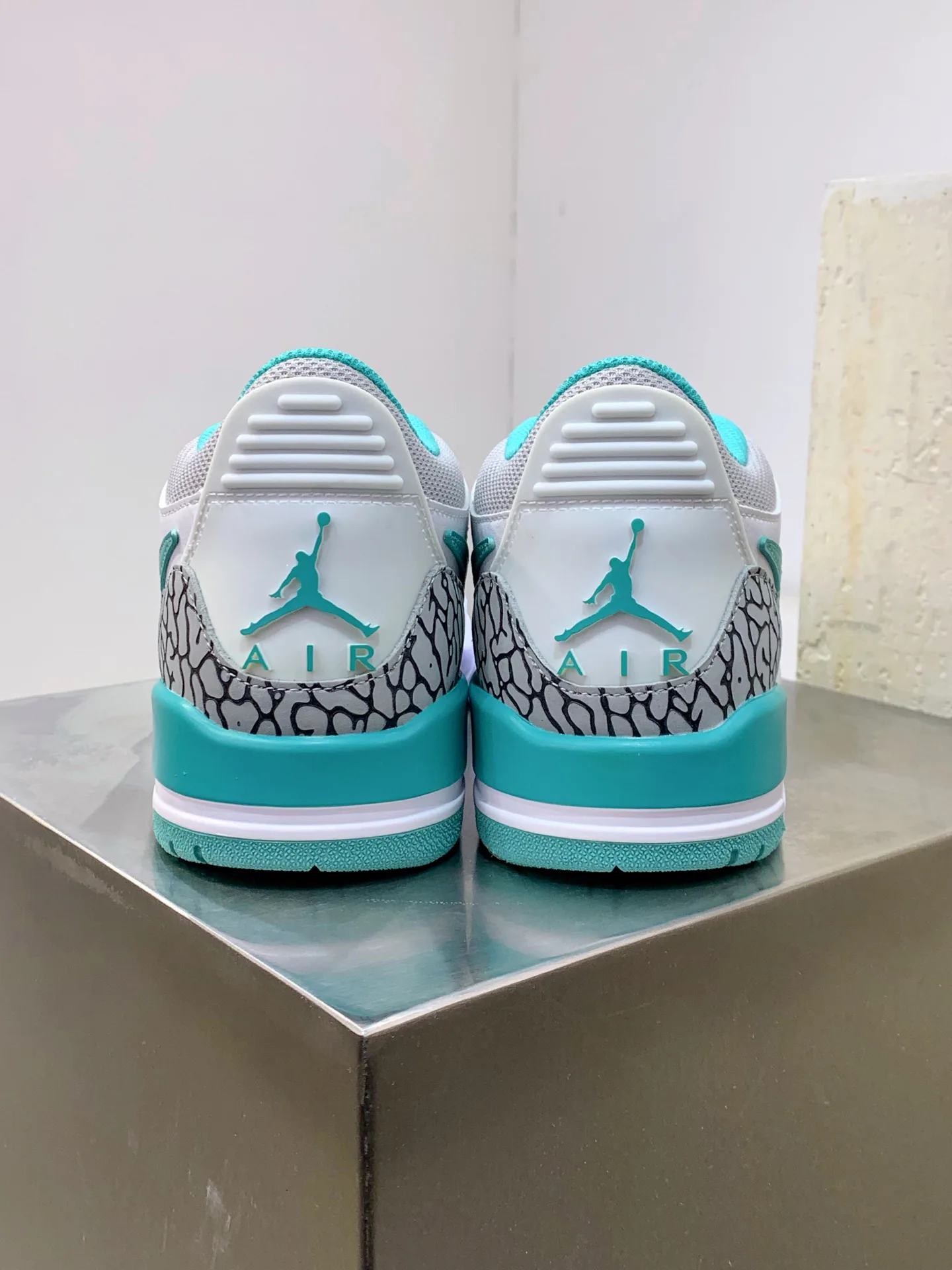 Кроссовки Женские Air Jordan 5025177