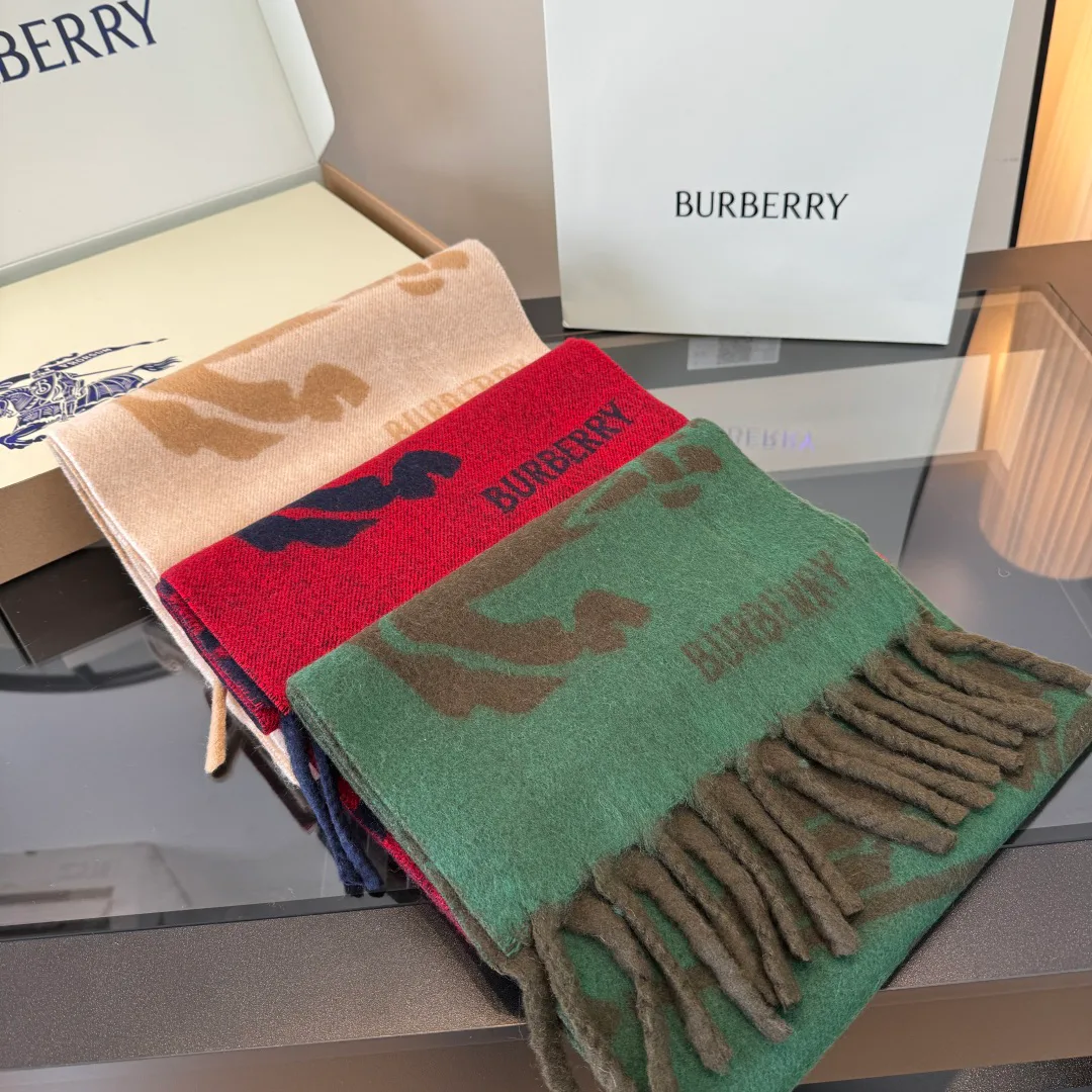 Шарфы Burberry 18627293