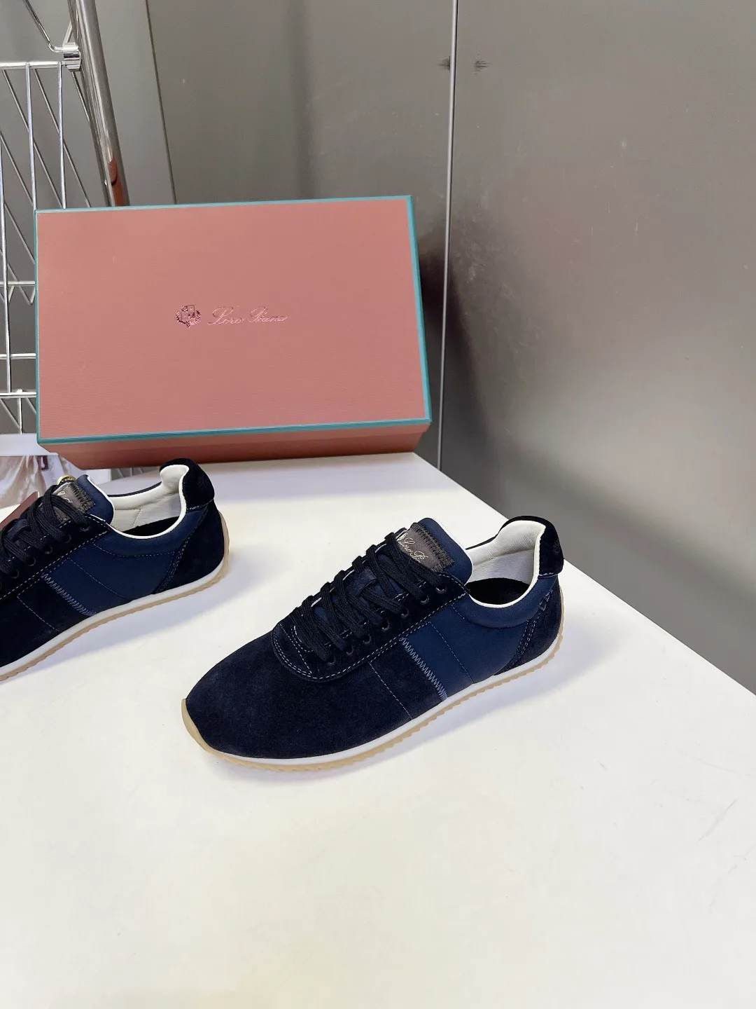 Кроссовки Женские Loro Piana 17449334