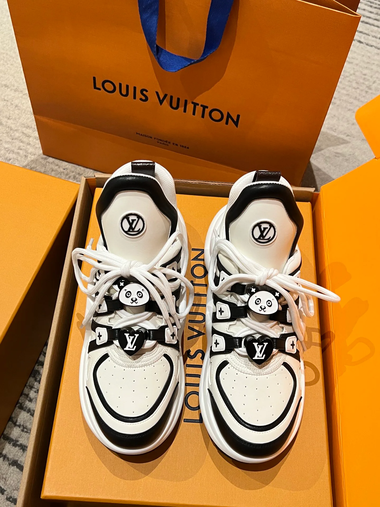 Кроссовки Женские Louis Vuitton 371393