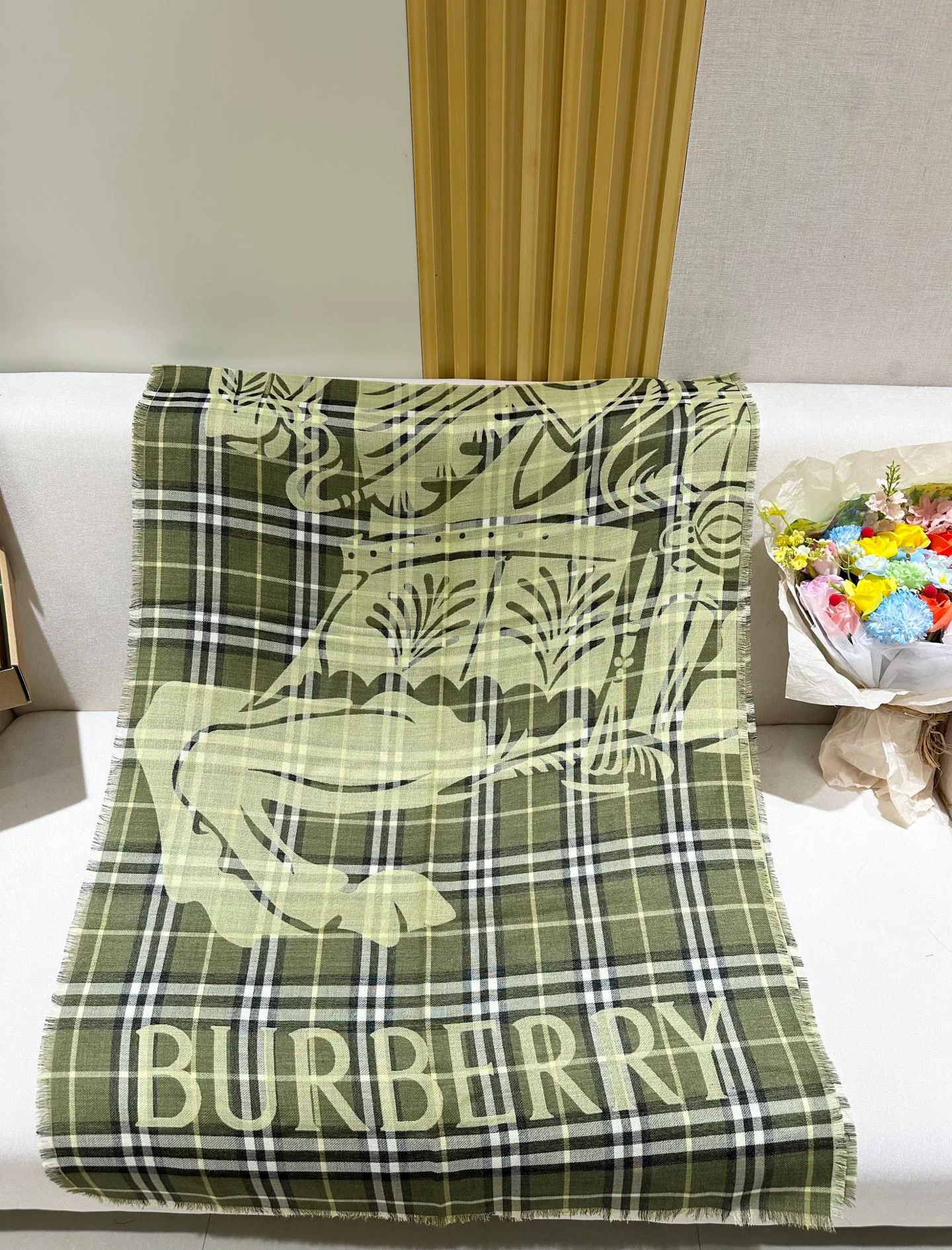 Шарфы Burberry 17991551