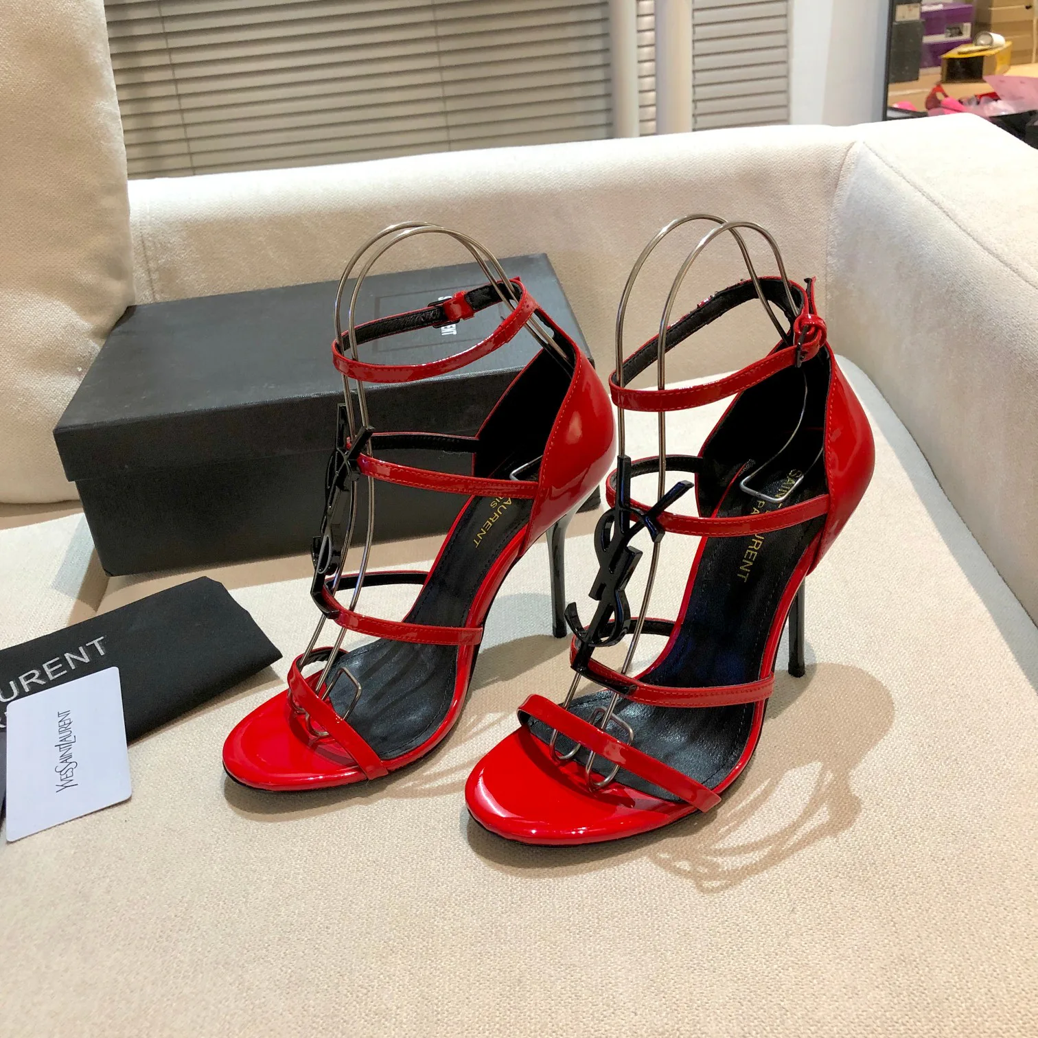 Босоножки Женские Saint Laurent 11220407