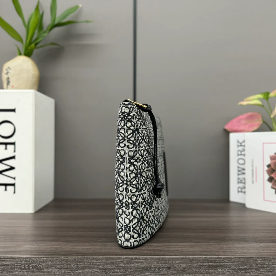Клатчи Женские Loewe 18116452
