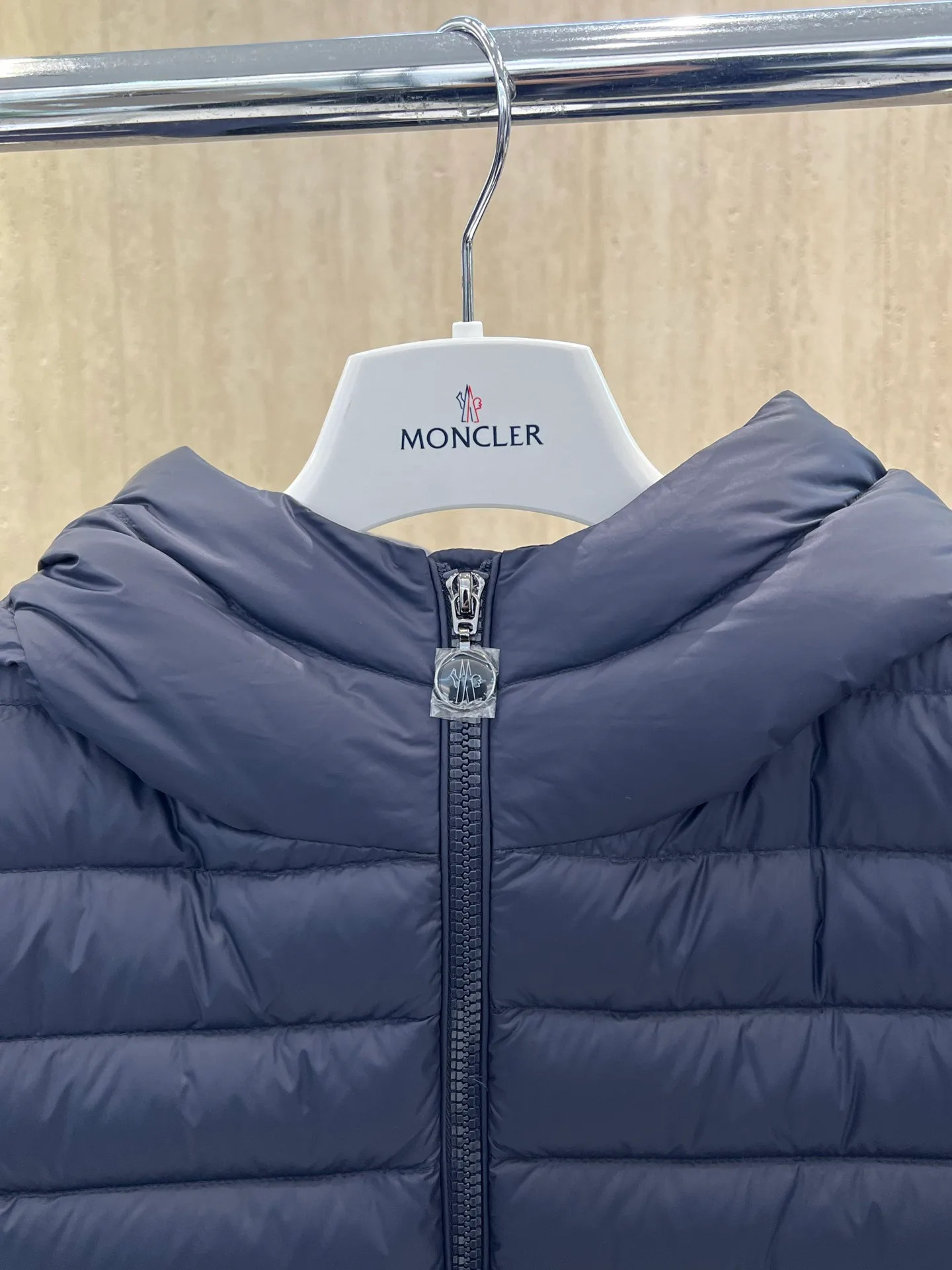 Куртки И Пуховики Женские Moncler 18723427