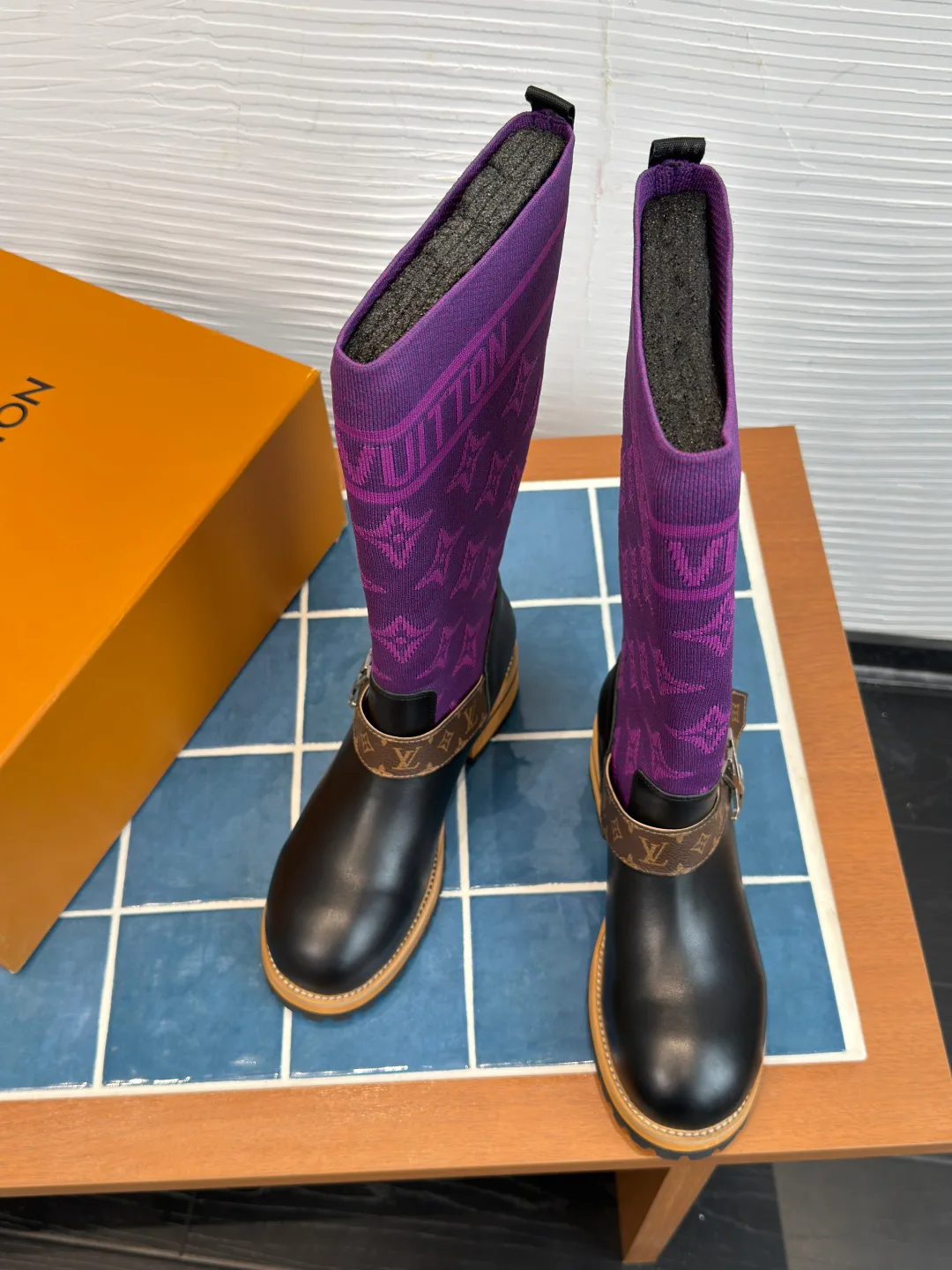 Сапоги Женские Louis Vuitton 18252052