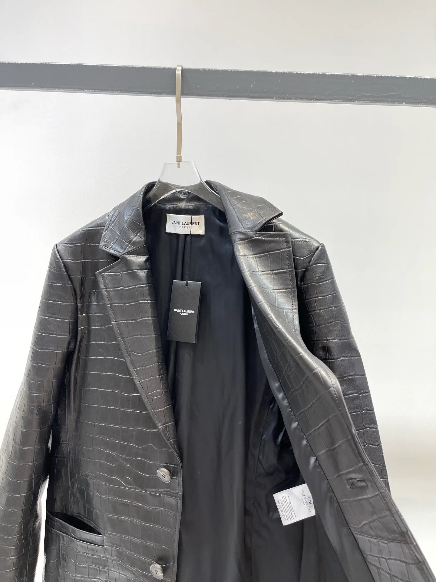 Кожаные Куртки И Дублёнки Женские Saint Laurent 12717867