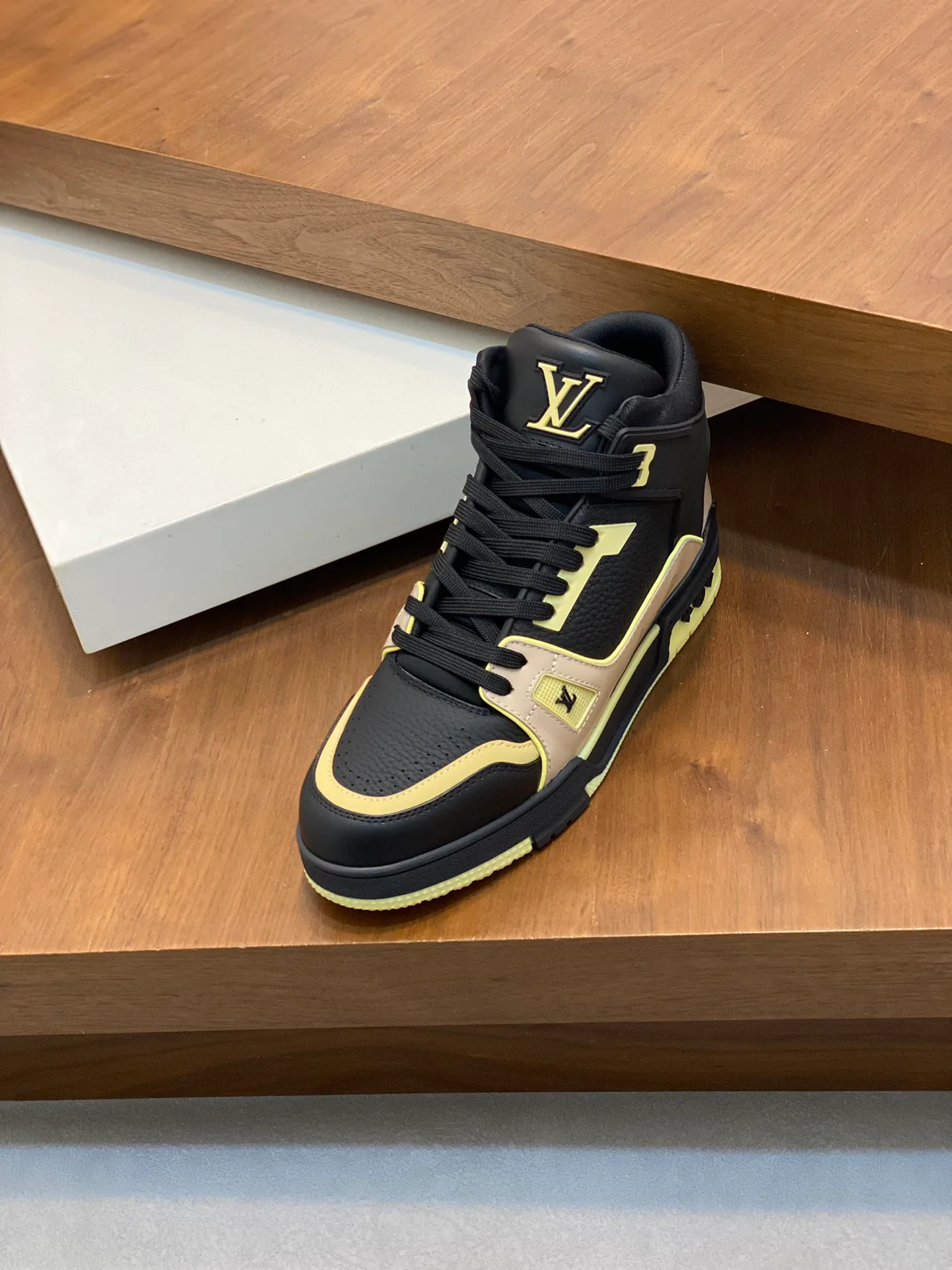 Кроссовки Мужские Louis Vuitton 1483814