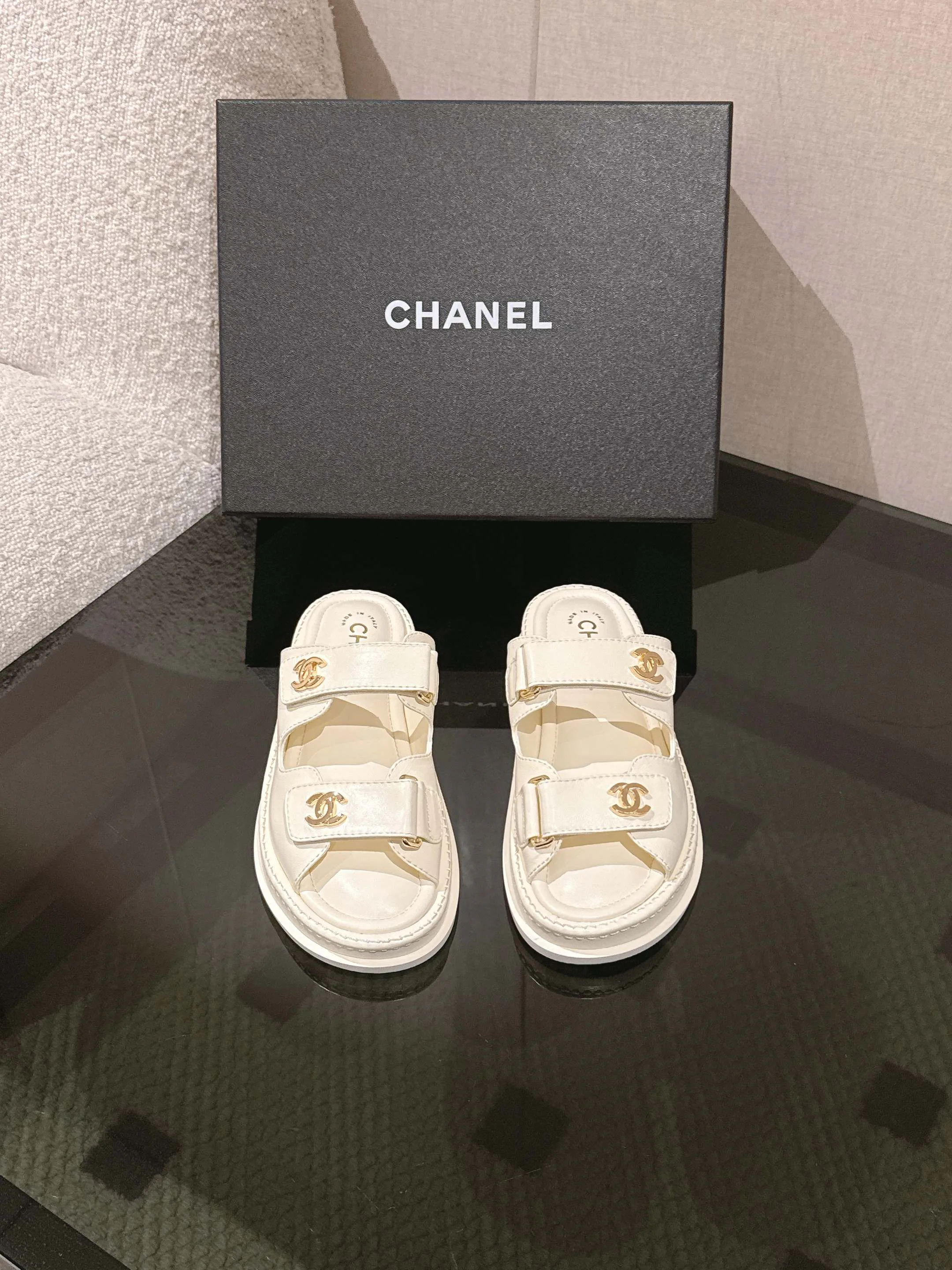 Сандалии Женские Chanel 13571427