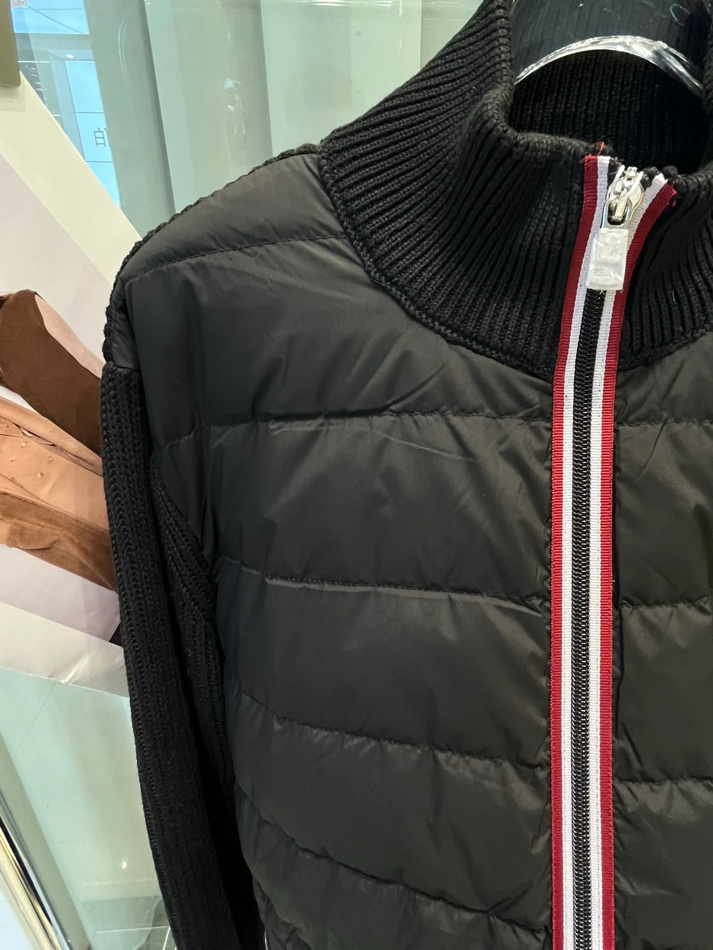 Куртки И Пуховики Мужские Moncler 112250