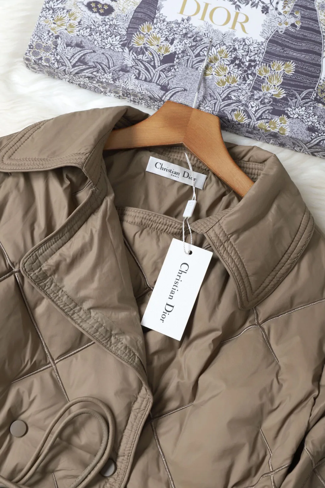 Куртки И Пуховики Женские Christian Dior 6010378