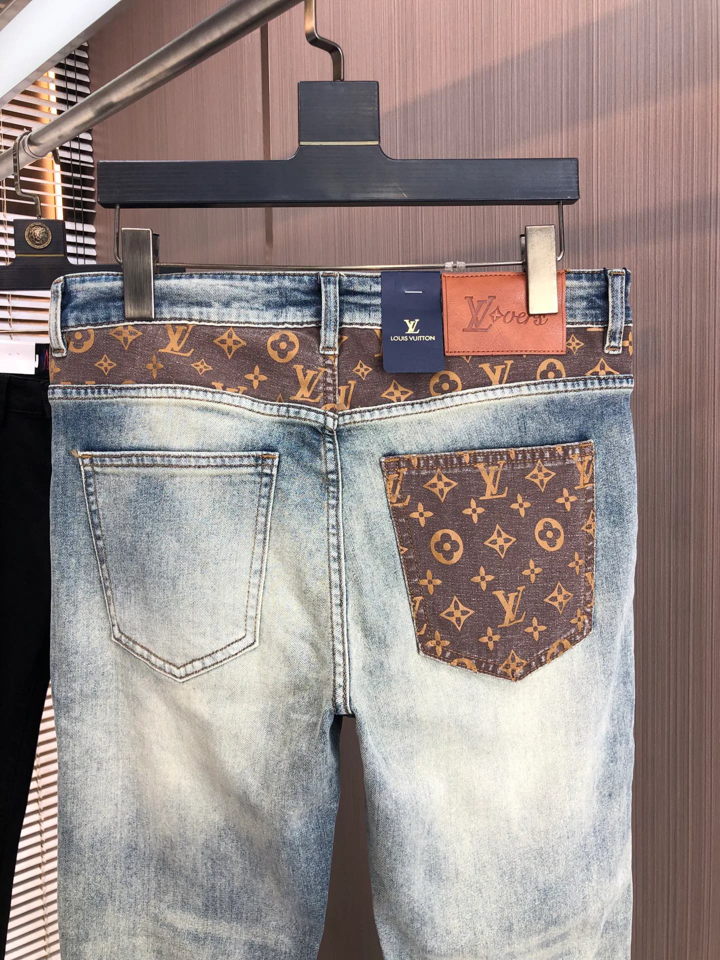 Джинсы Женские Louis Vuitton 10186820
