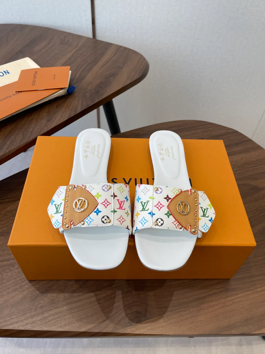 Сандалии Женские Louis Vuitton 12240229