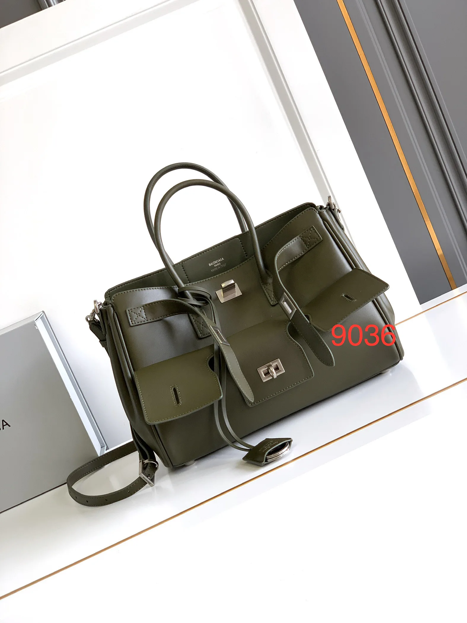 Классические Сумки Женские Balenciaga 84589