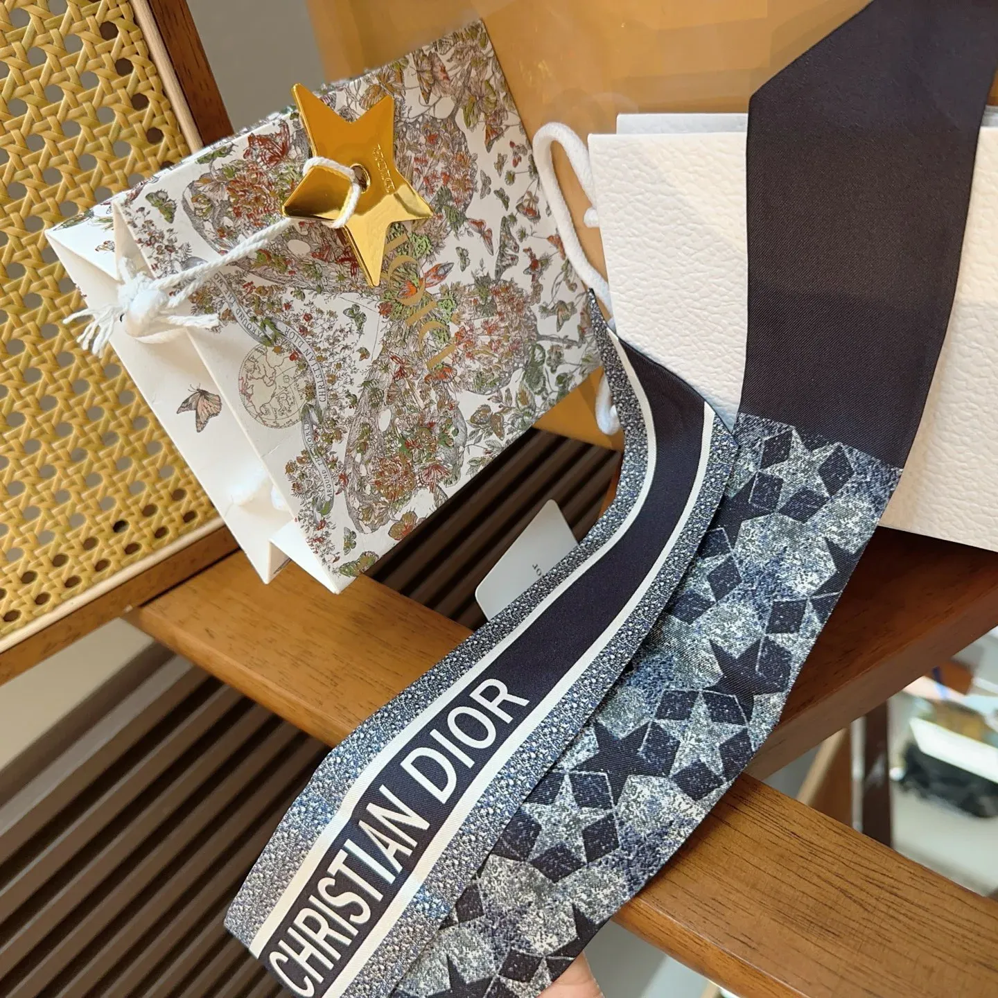 Шарфы Christian Dior 19507