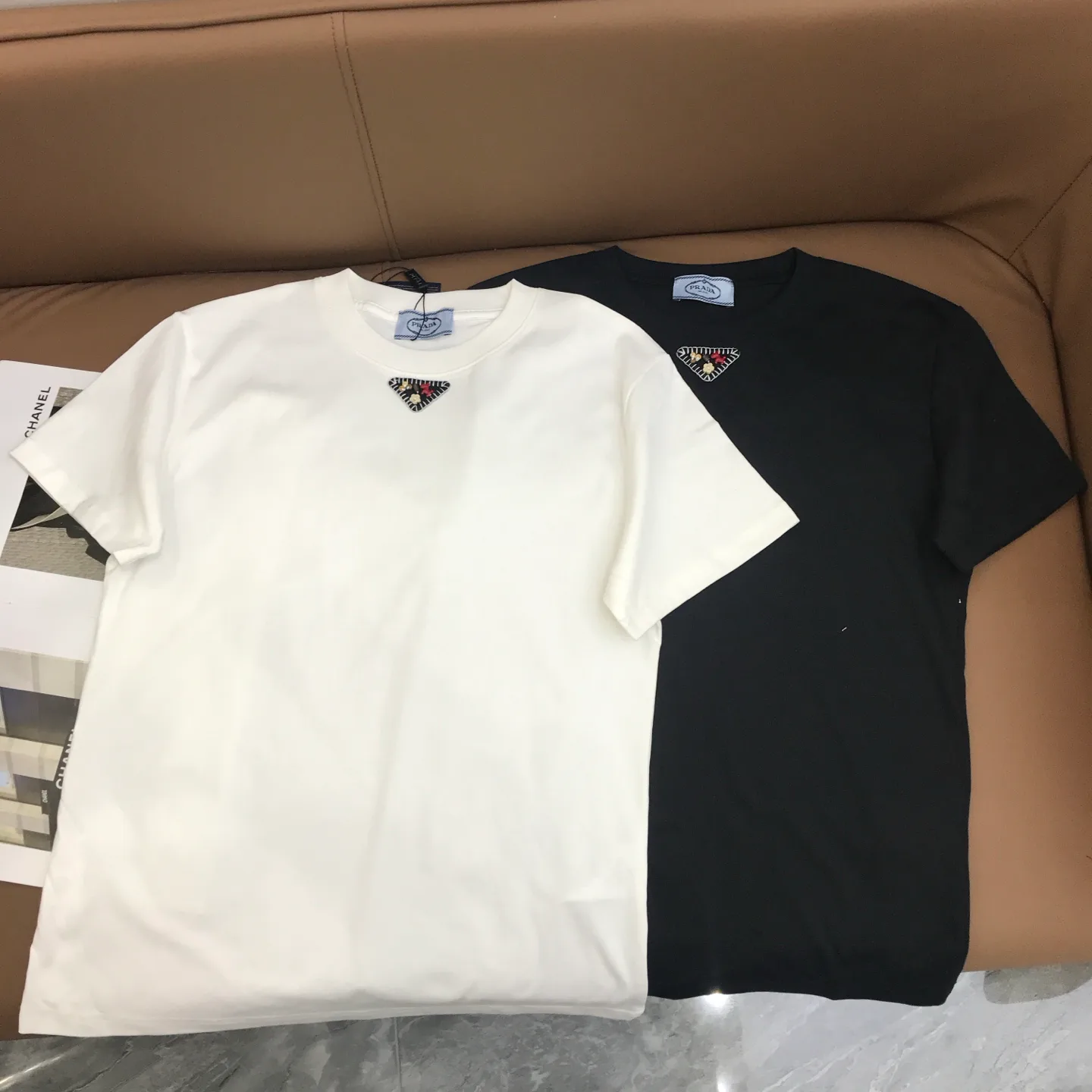 Футболки Женские Prada 11734005