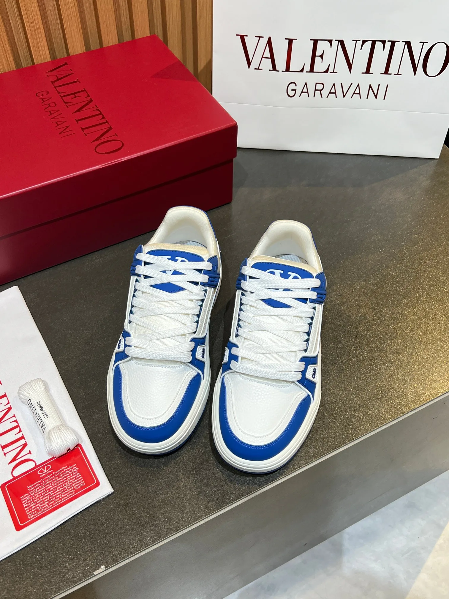 Кроссовки Женские Valentino 11575965