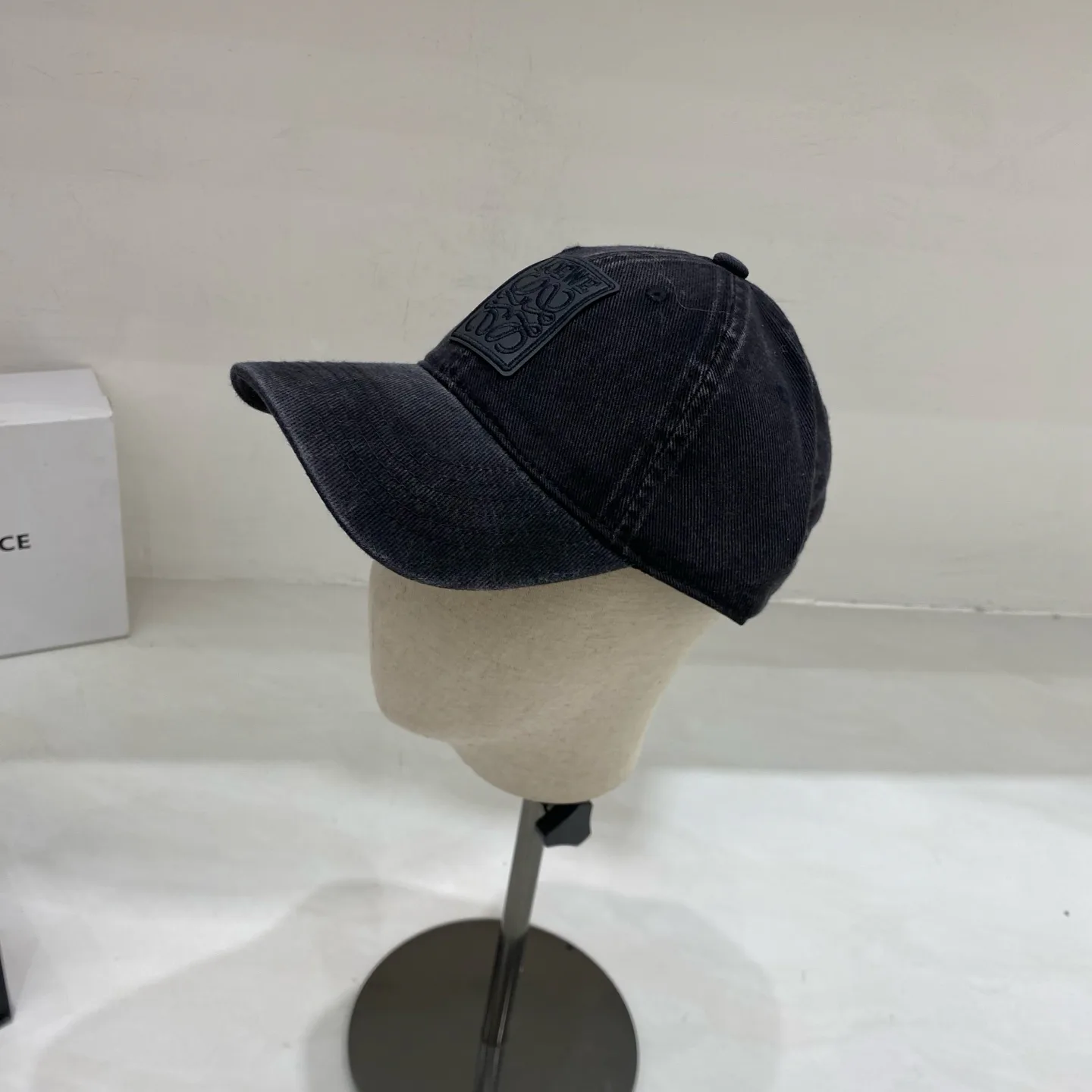 Головные Уборы Loewe 13540982