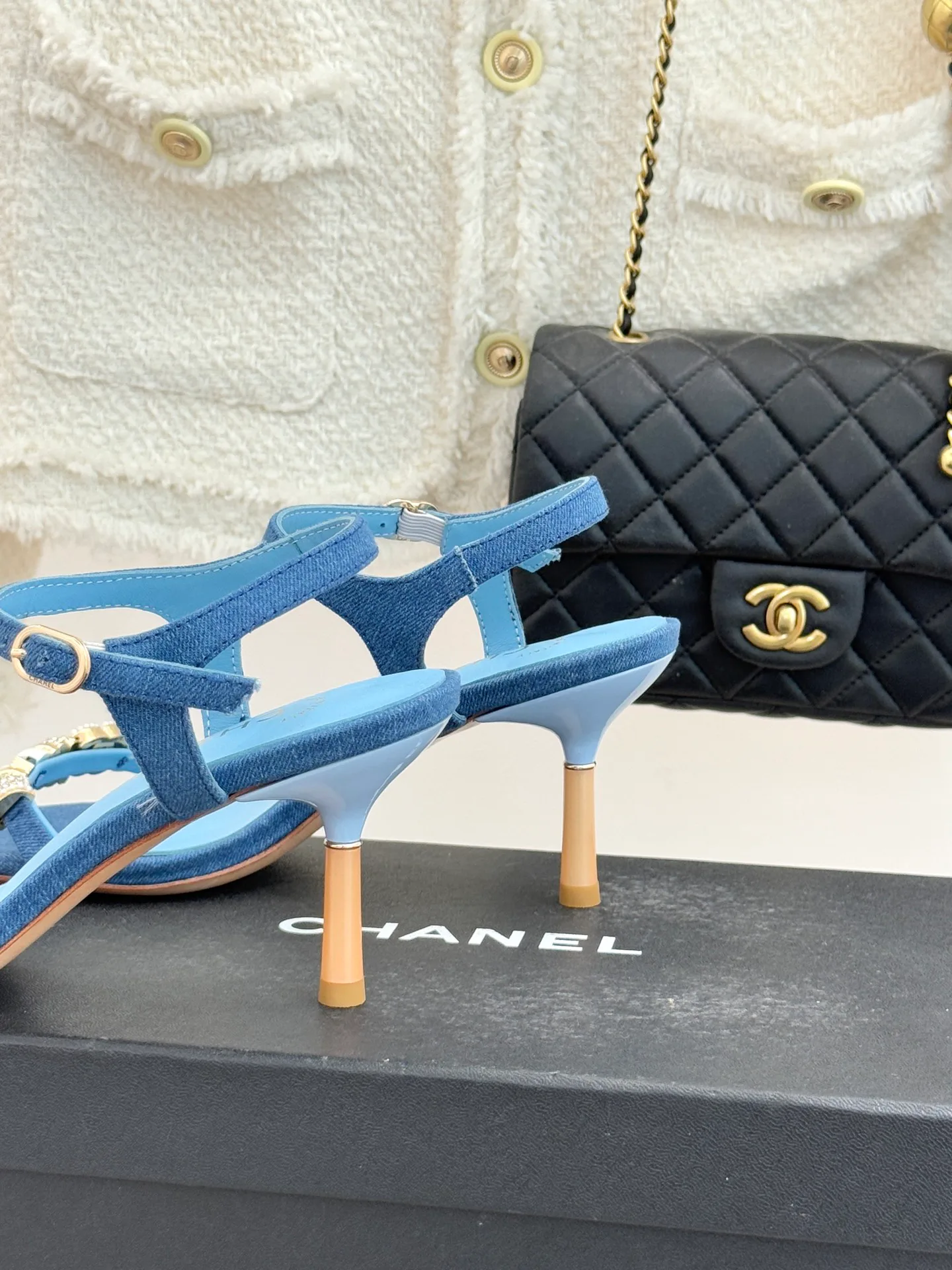 Босоножки Женские Chanel 11167360