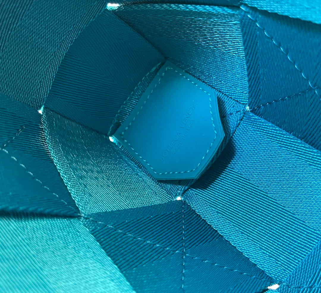 Классические Сумки Женские Bottega Veneta 17434753