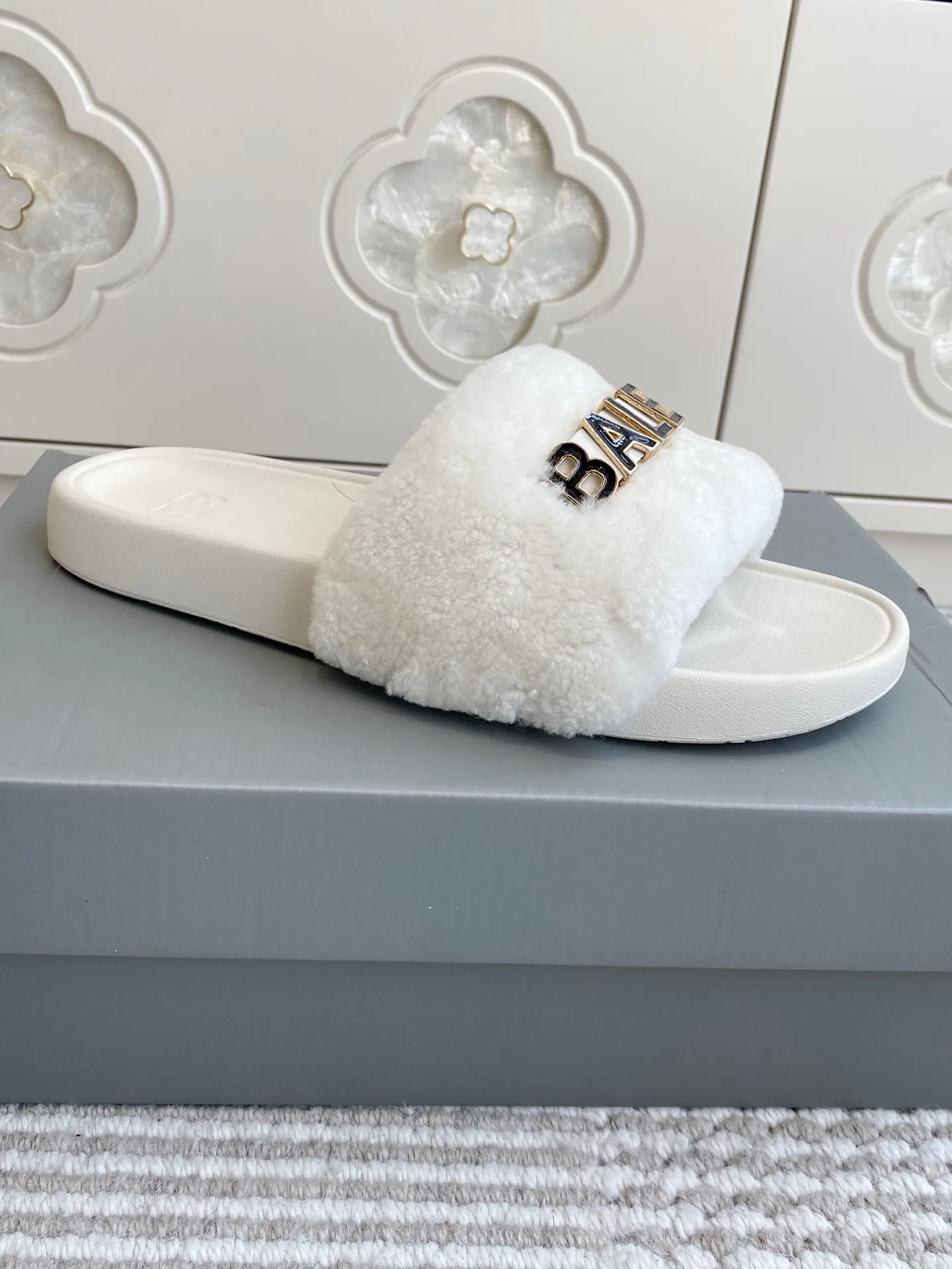 Шлепанцы Женские Balenciaga 11430334