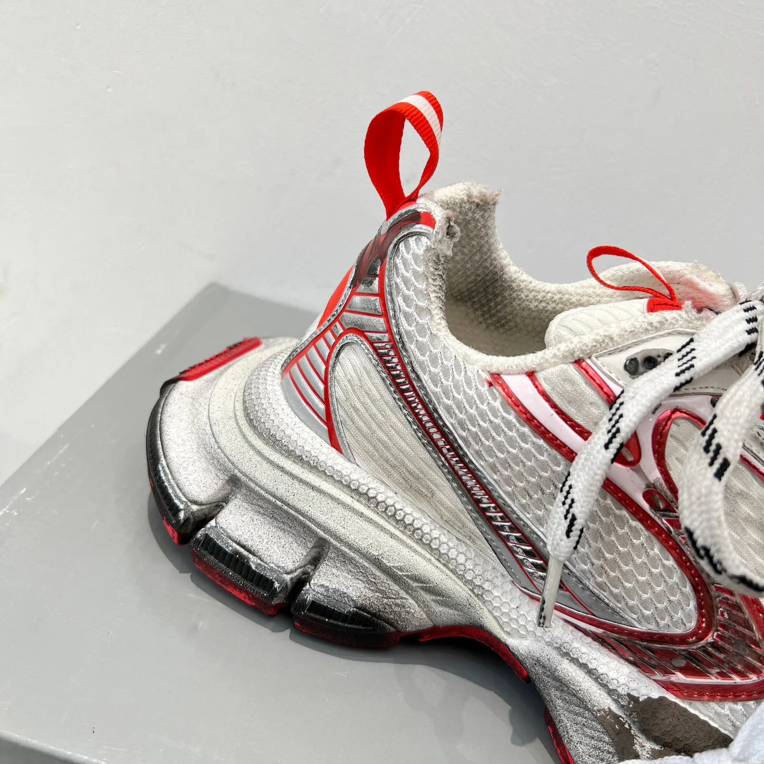 Кроссовки Женские Balenciaga 6606302